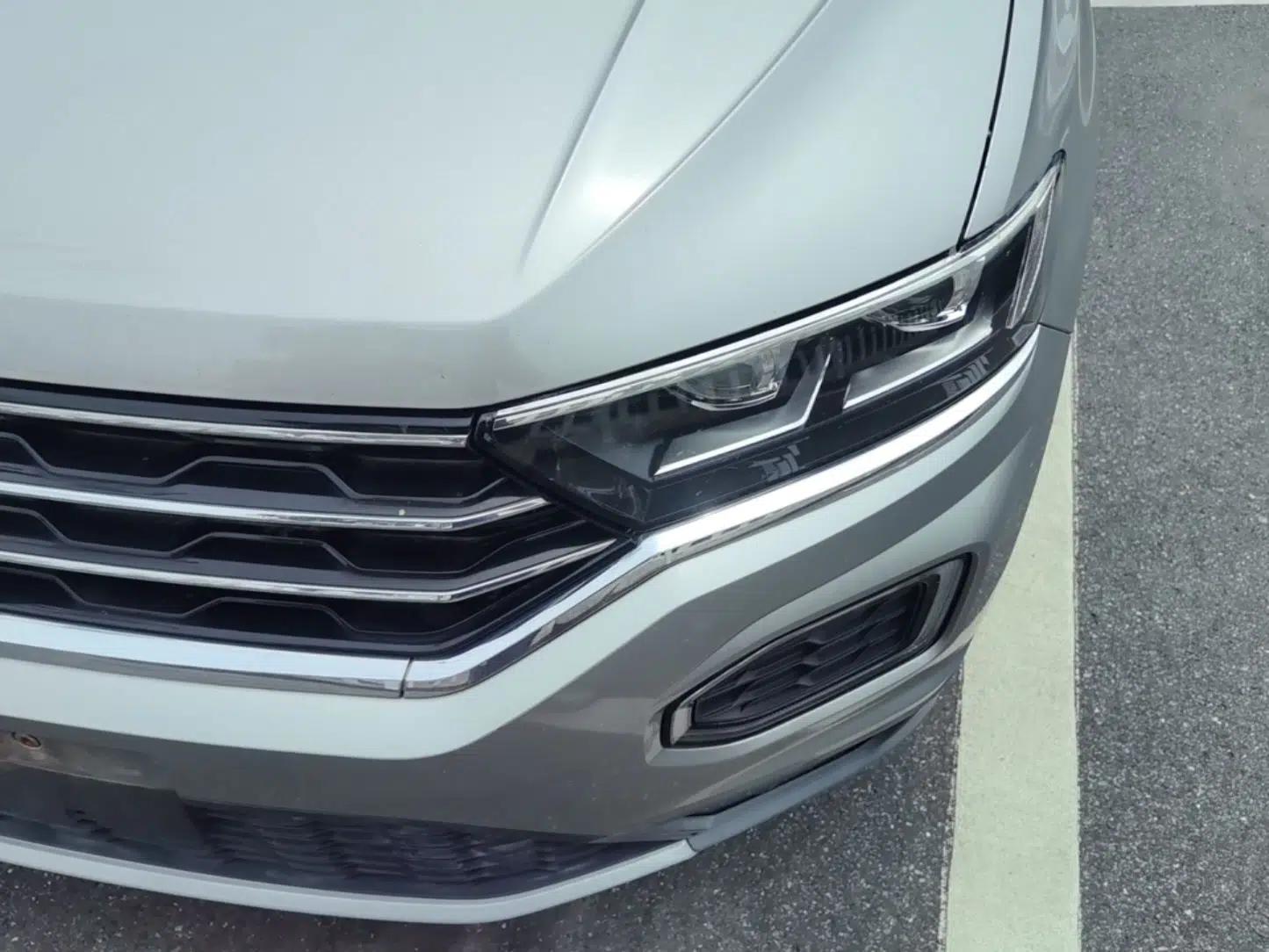 Volkswagen T-ROC 2018 230TSI DSG Two-Wheel Drive Advanced Version China V Standard — миниатюра 3
