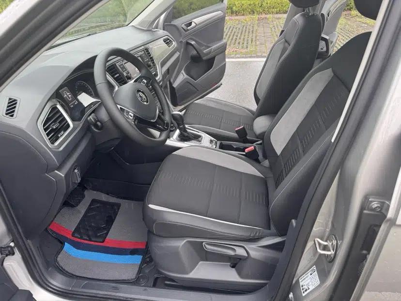 Volkswagen T-ROC 2018 230TSI DSG Two-Wheel Drive Advanced Version China V Standard — миниатюра 26