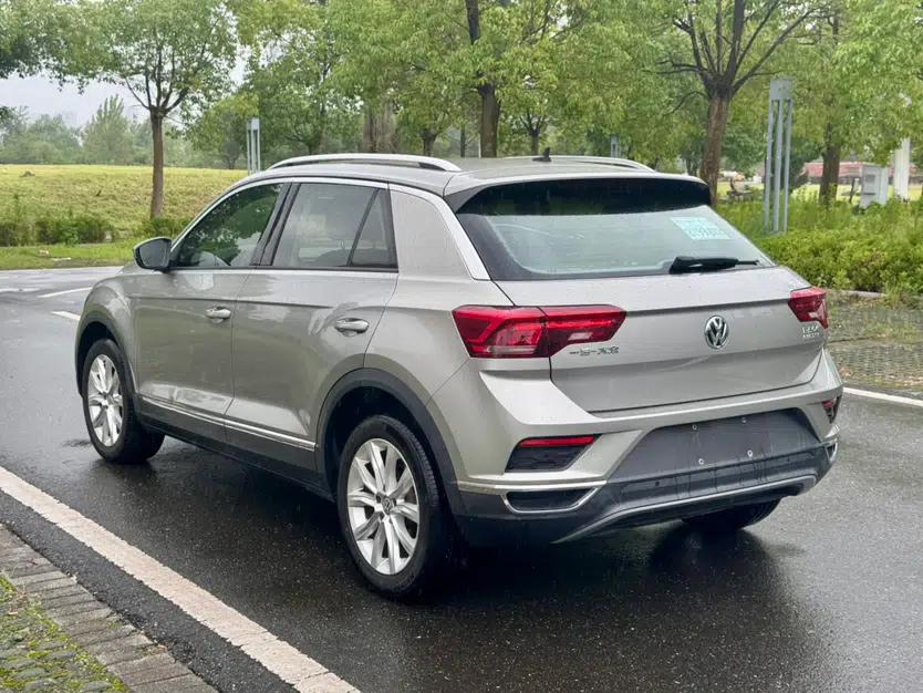Volkswagen T-ROC 2018 230TSI DSG Two-Wheel Drive Advanced Version China V Standard — миниатюра 6