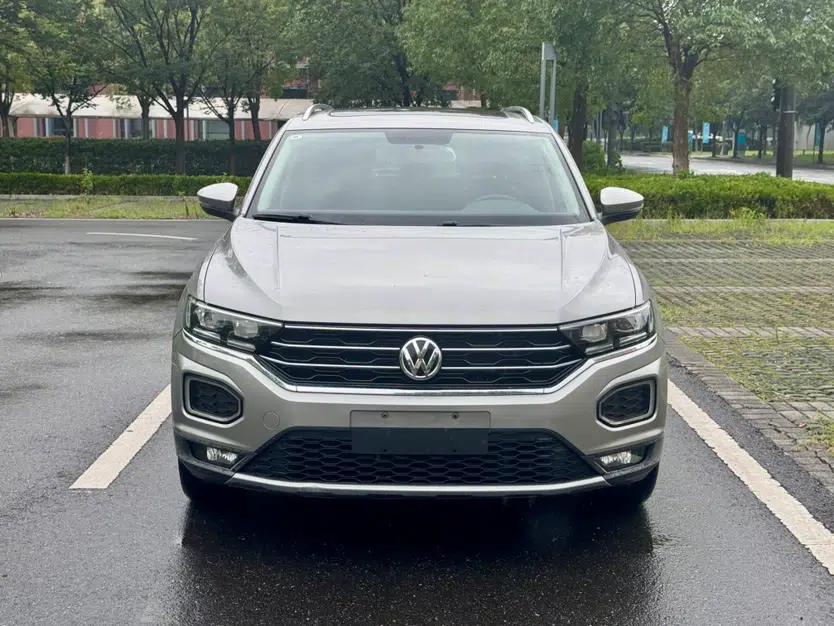 Volkswagen T-ROC 2018 230TSI DSG Two-Wheel Drive Advanced Version China V Standard — миниатюра 8