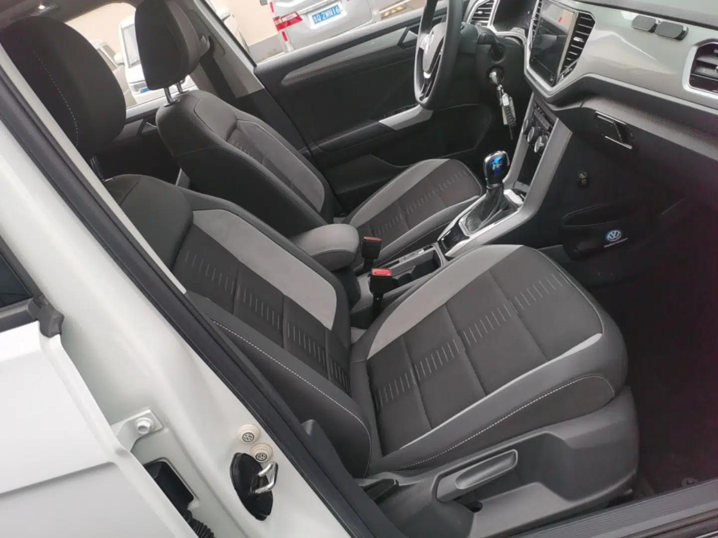 Volkswagen T-ROC 2021 Revised Version 280TSI DSG Two-Wheel Drive Elite Connect Edition — миниатюра 19