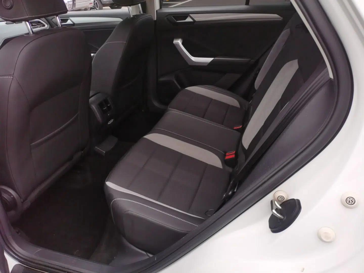 Volkswagen T-ROC 2021 Revised Version 280TSI DSG Two-Wheel Drive Elite Connect Edition — миниатюра 20