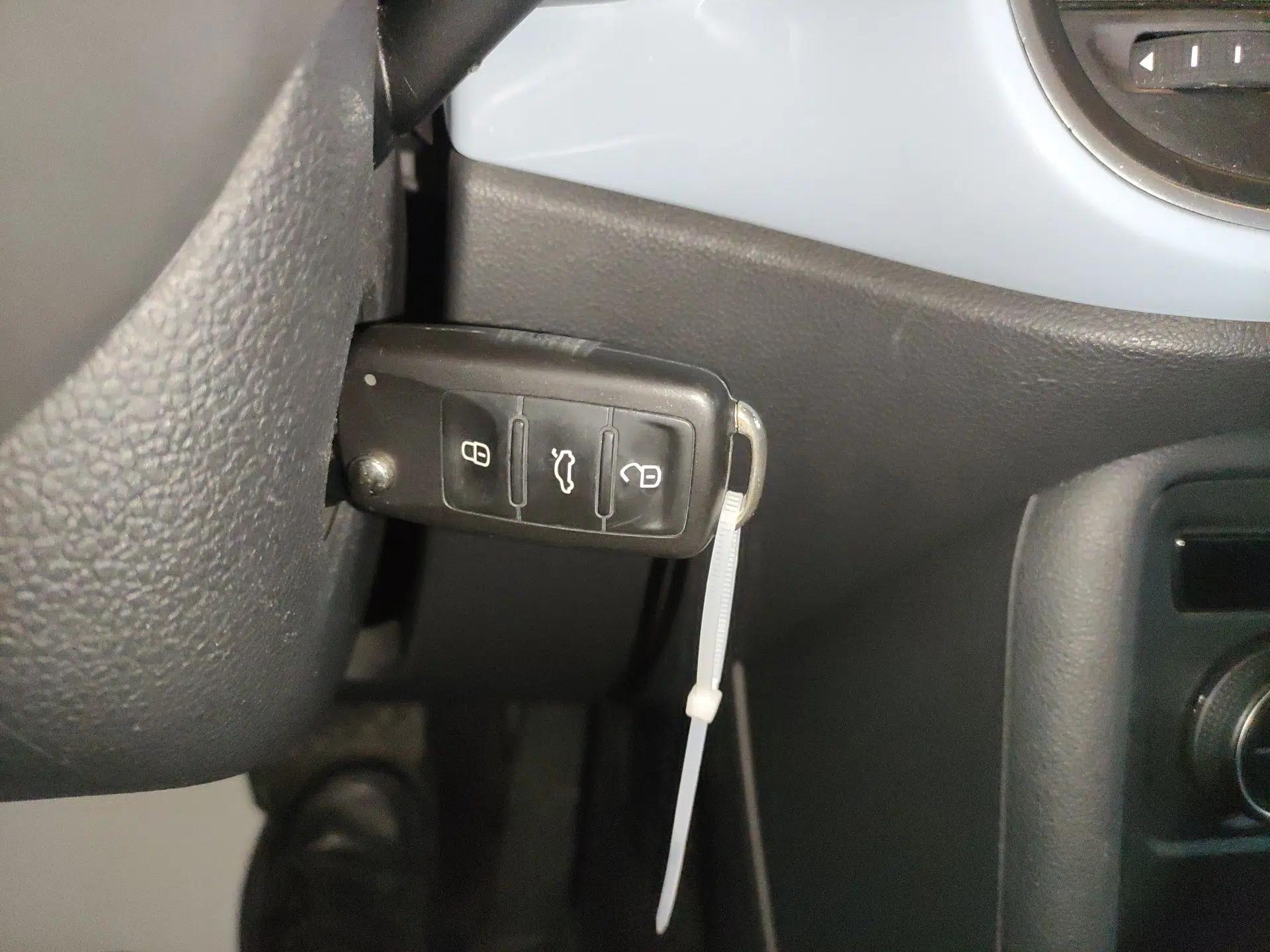 Volkswagen Beetle 2015 280TSI — миниатюра 18