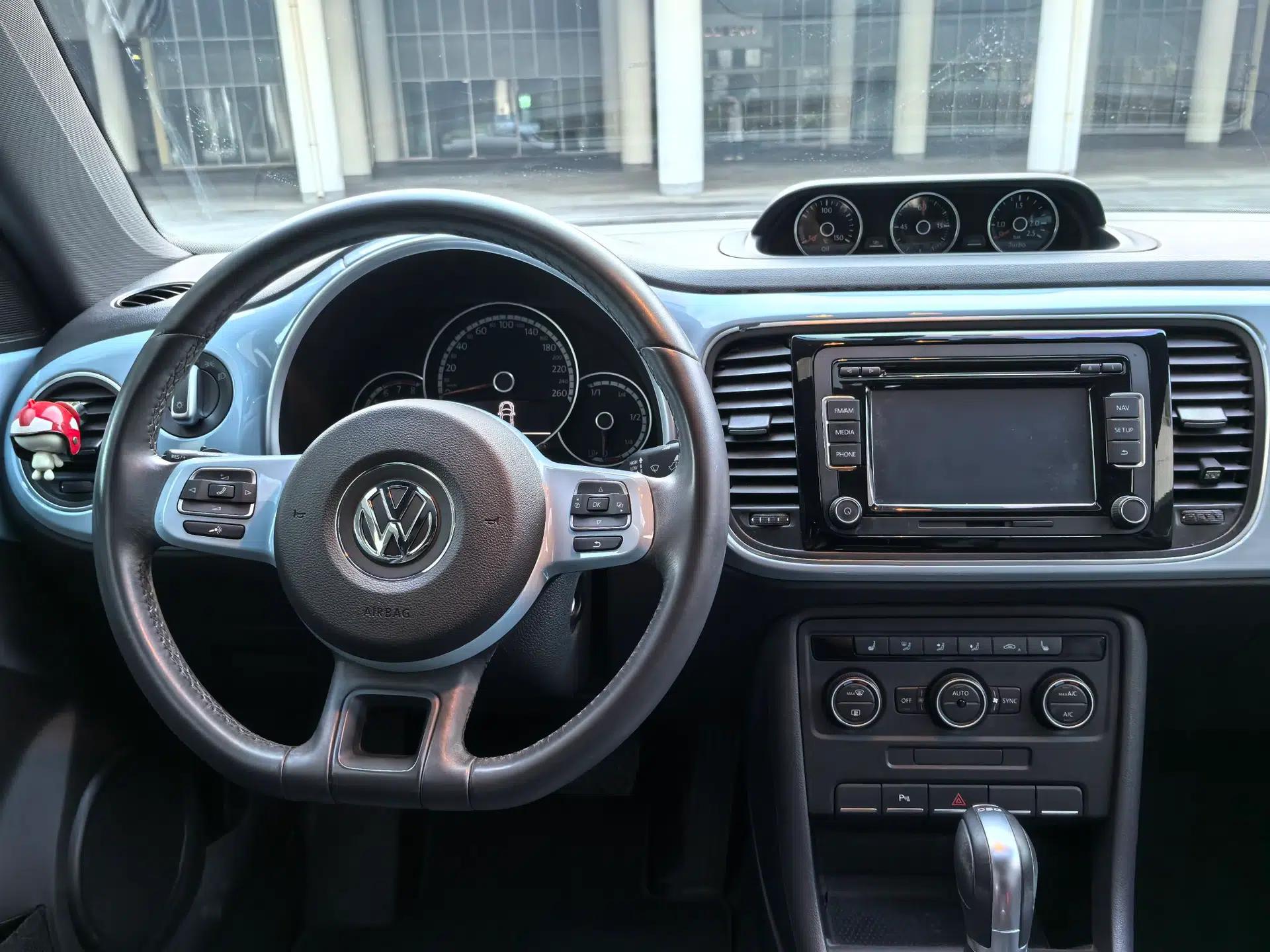 Volkswagen Beetle 2015 280TSI — миниатюра 21