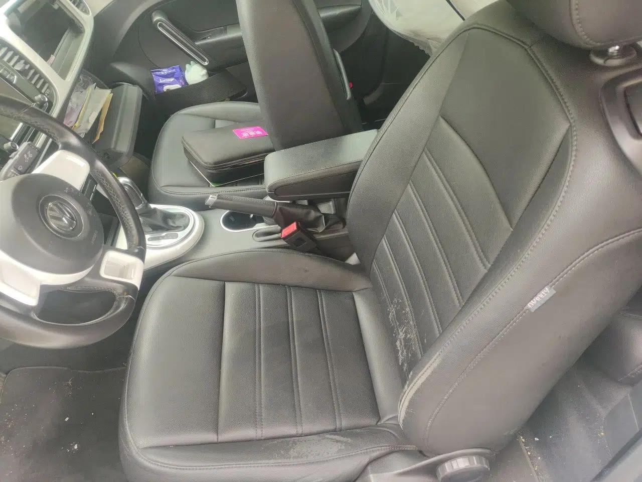 Volkswagen Beetle 2017 180TSI Yile Edition — миниатюра 14