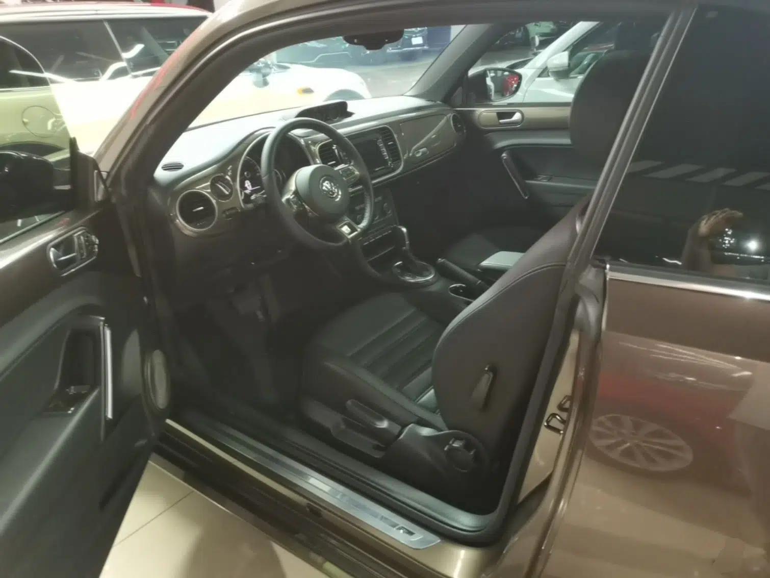 Volkswagen Beetle 2014 1.4TSI R-Line — миниатюра 17