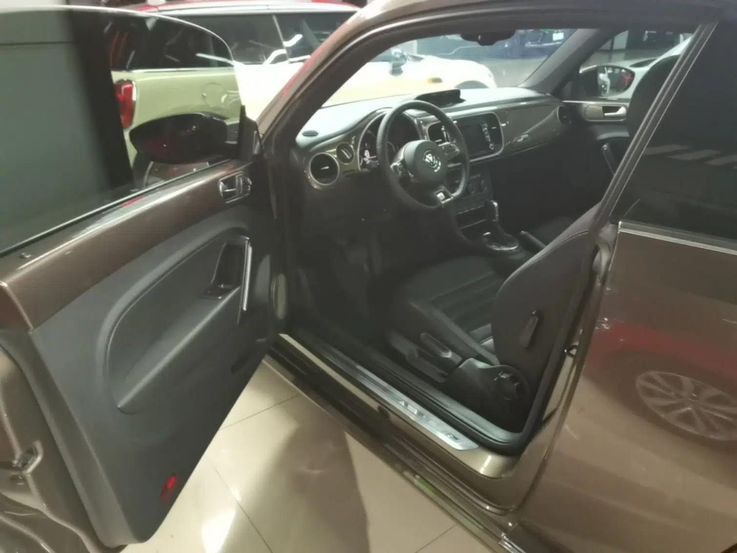 Volkswagen Beetle 2014 1.4TSI R-Line — миниатюра 18