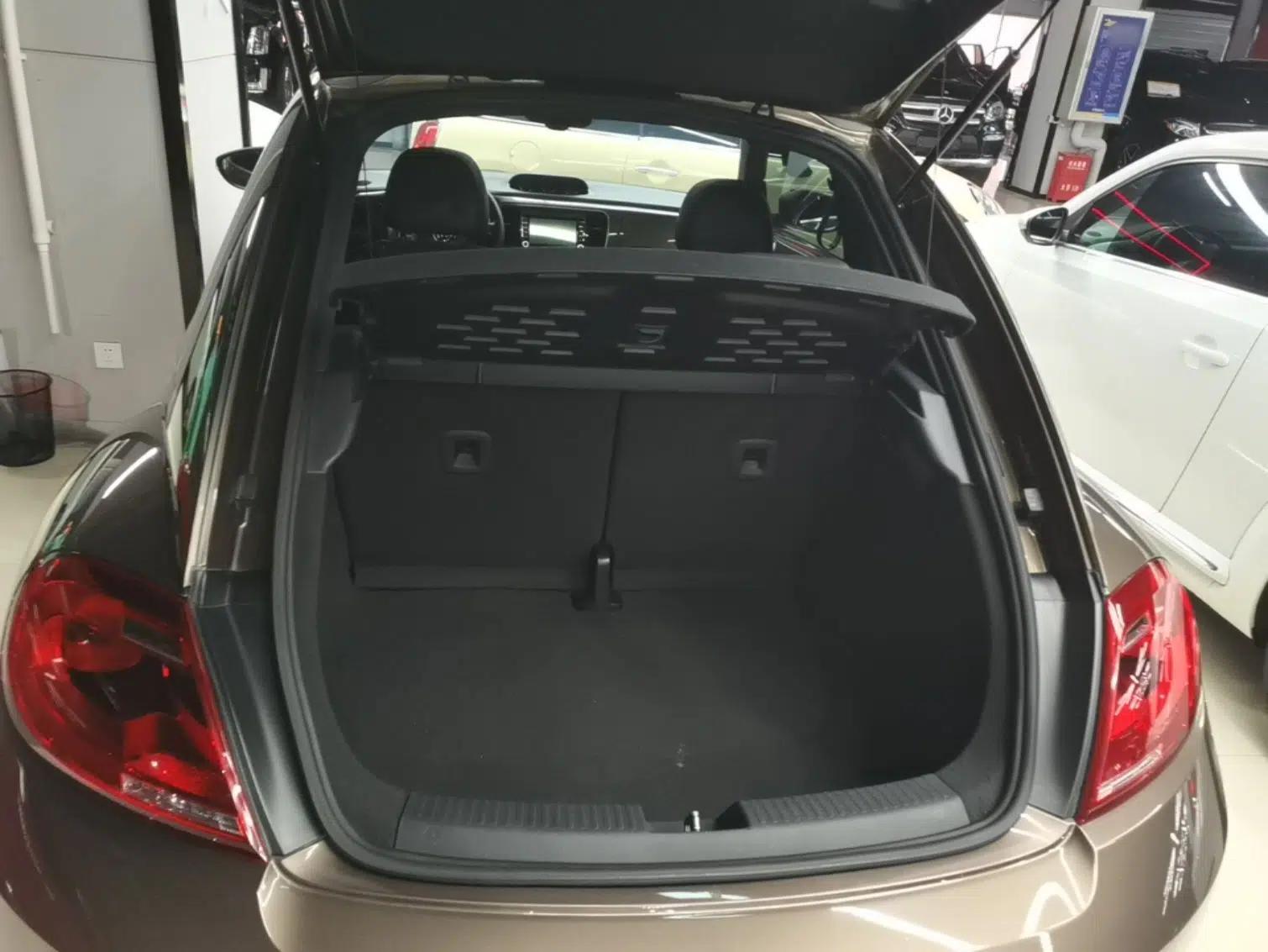 Volkswagen Beetle 2014 1.4TSI R-Line — миниатюра 22