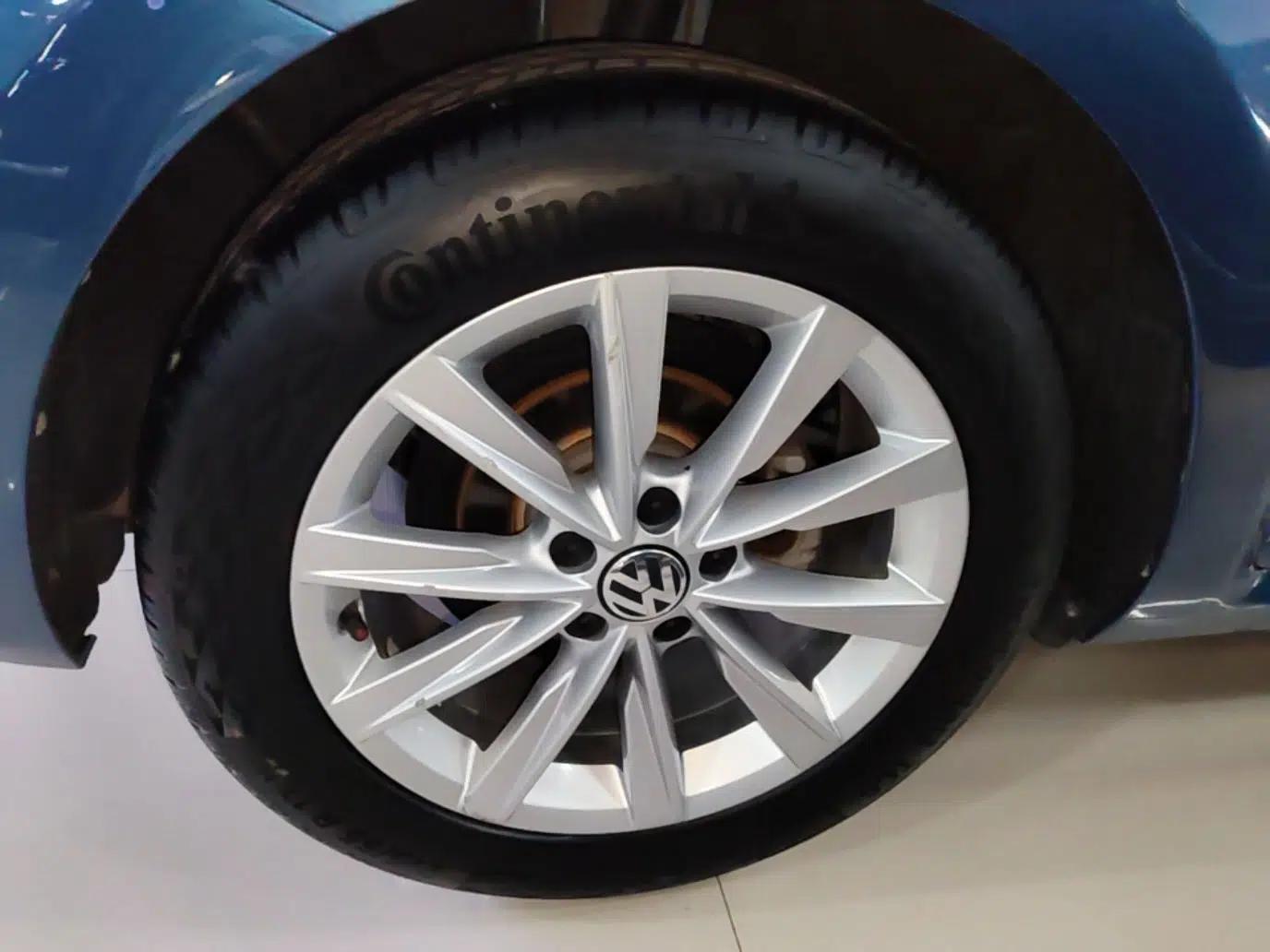 Volkswagen Beetle 2017 180TSI Shangle Edition — миниатюра 11