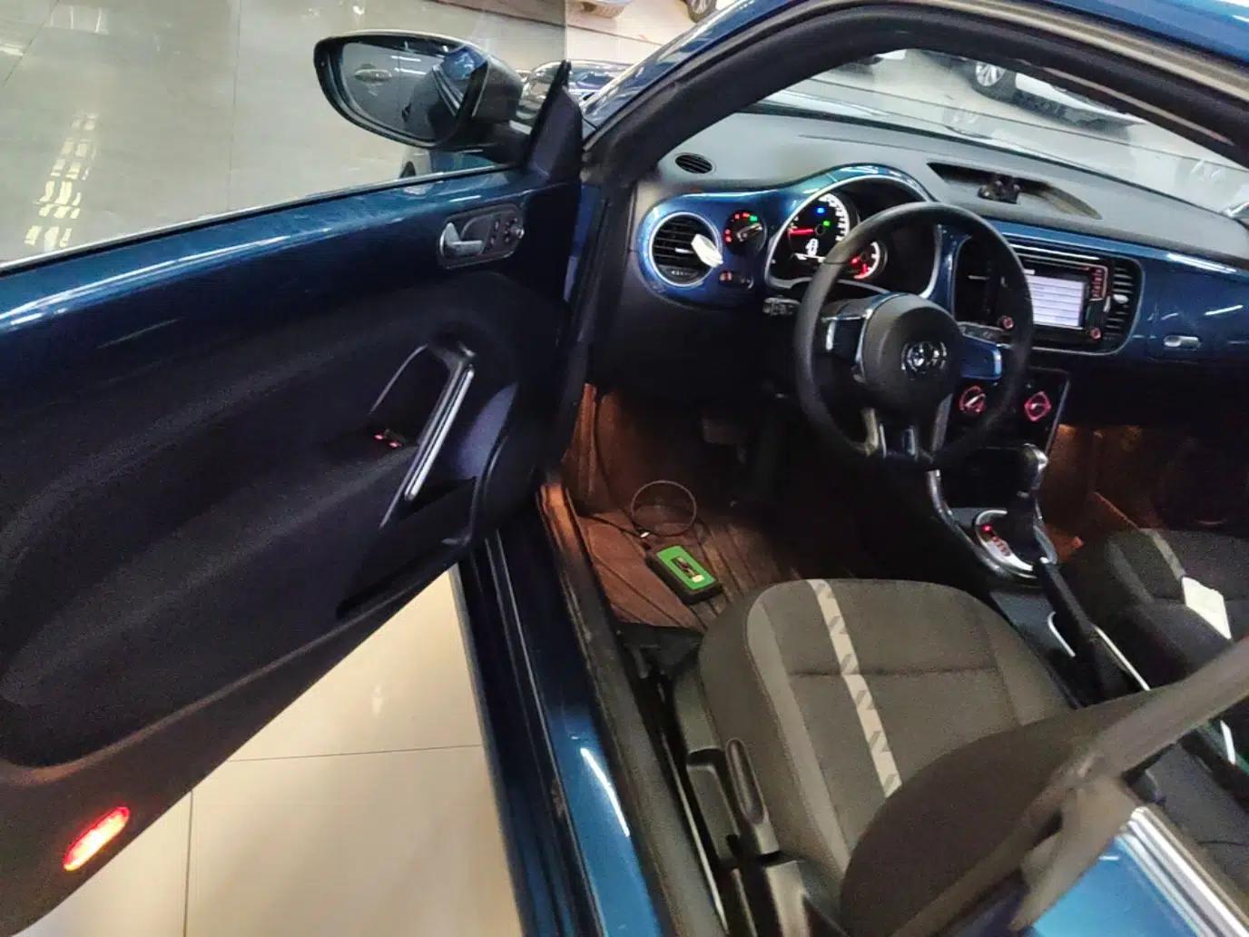 Volkswagen Beetle 2017 180TSI Shangle Edition — миниатюра 18