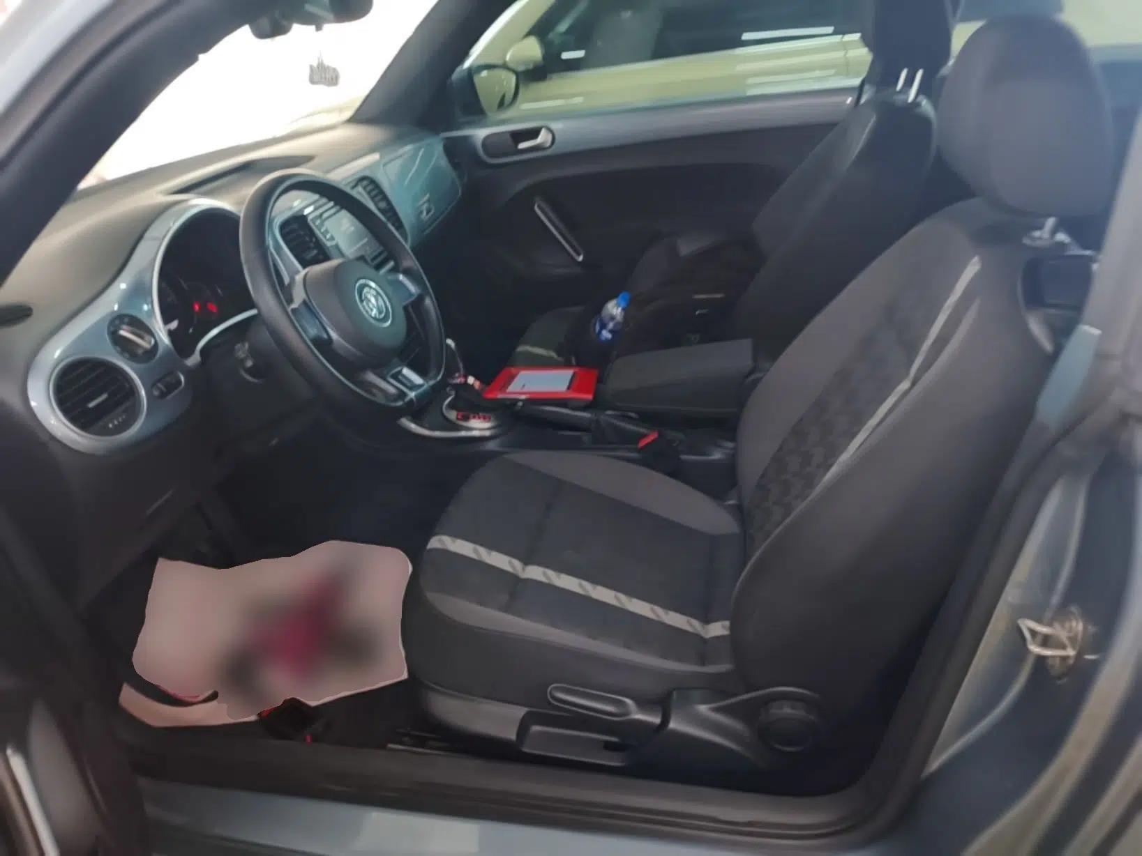 Volkswagen Beetle 2018 180TSI Yile Model — миниатюра 17