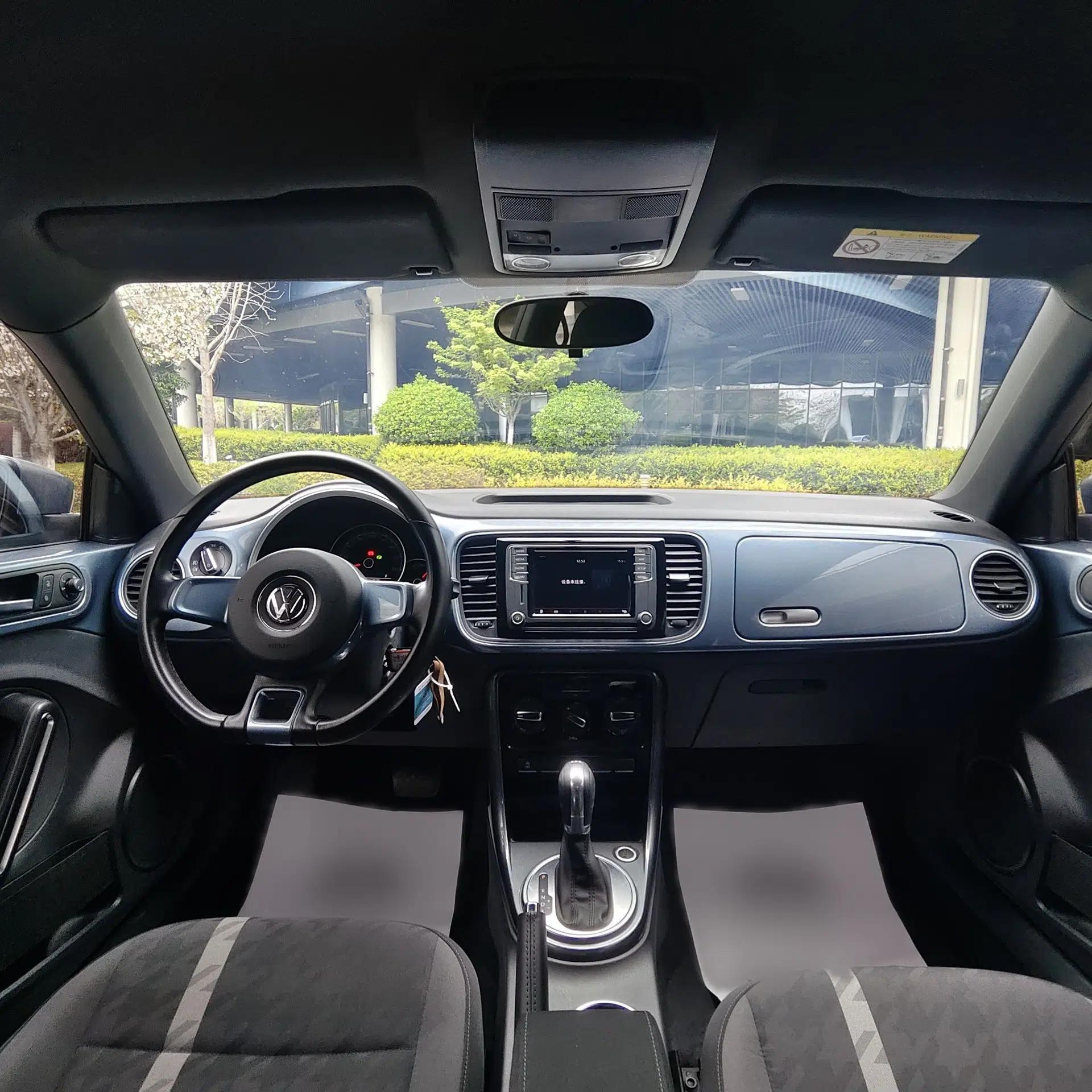 Volkswagen Beetle 2018 180TSI Yile Model — миниатюра 17