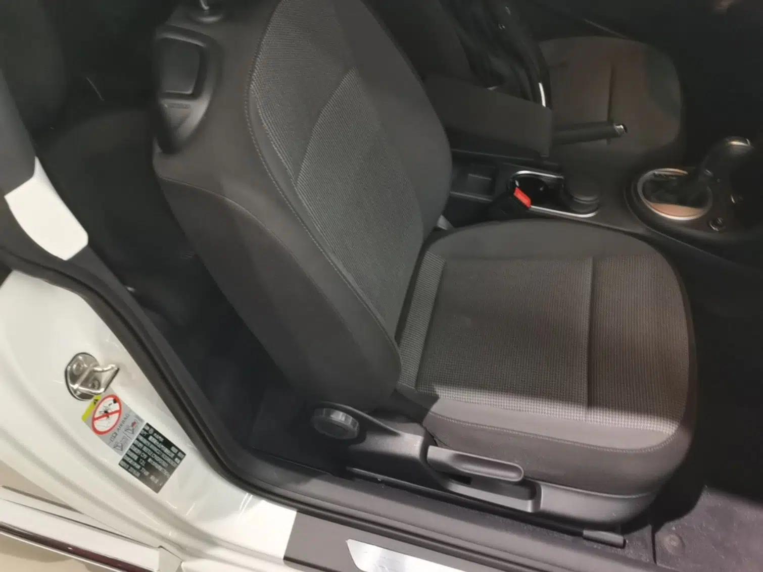 Volkswagen Beetle 2015 180TSI model — миниатюра 19