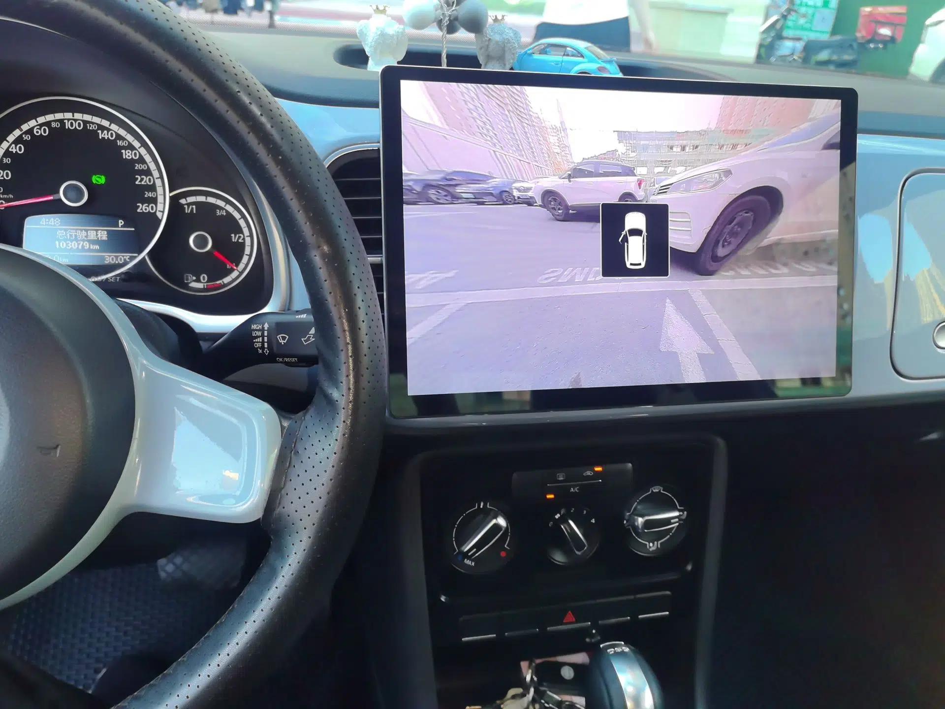 Volkswagen Beetle 2014 1.4TSI Fashion Edition — миниатюра 13