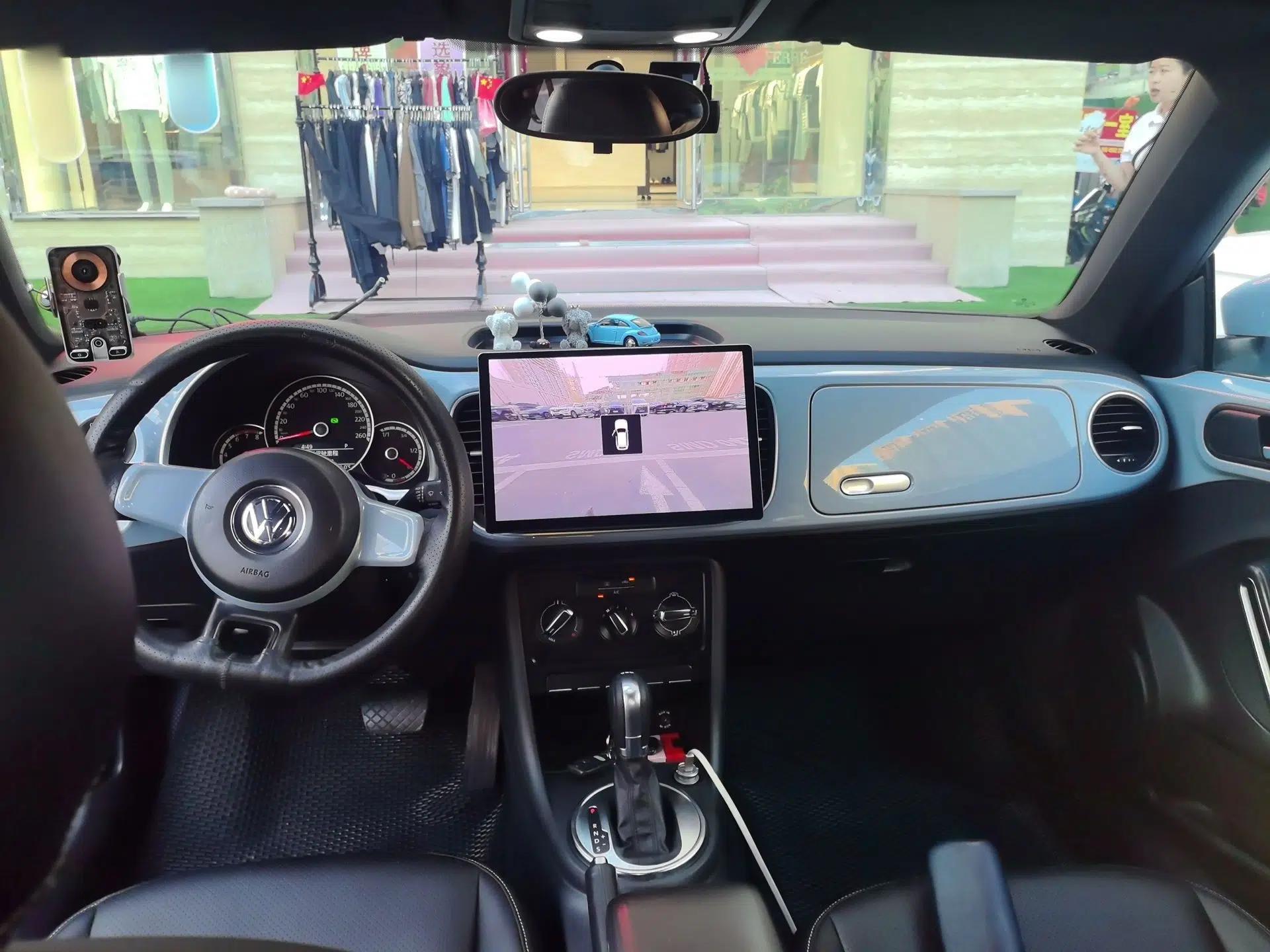 Volkswagen Beetle 2014 1.4TSI Fashion Edition — миниатюра 9