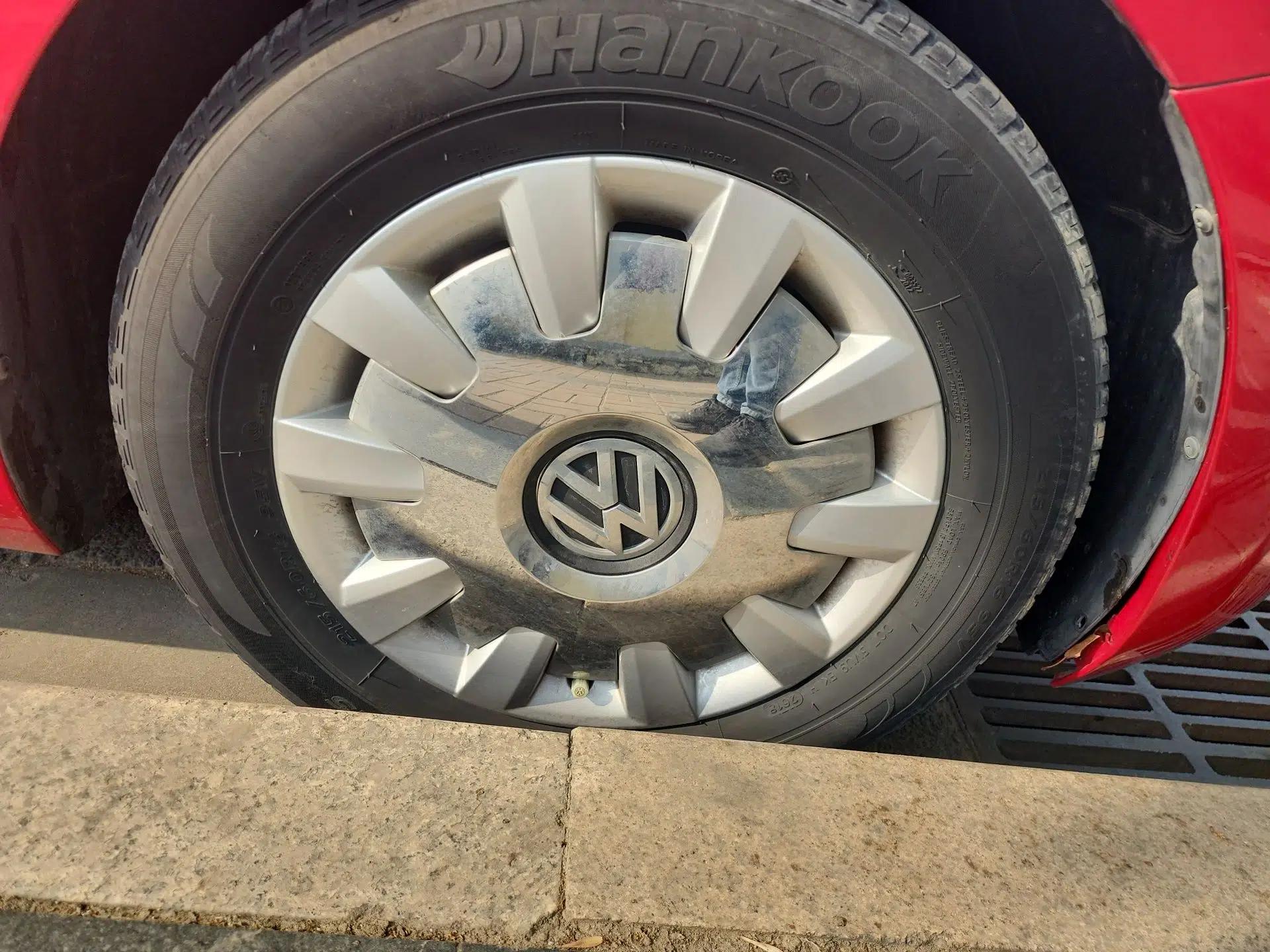 Volkswagen Beetle 2018 180TSI Yile Model — миниатюра 8