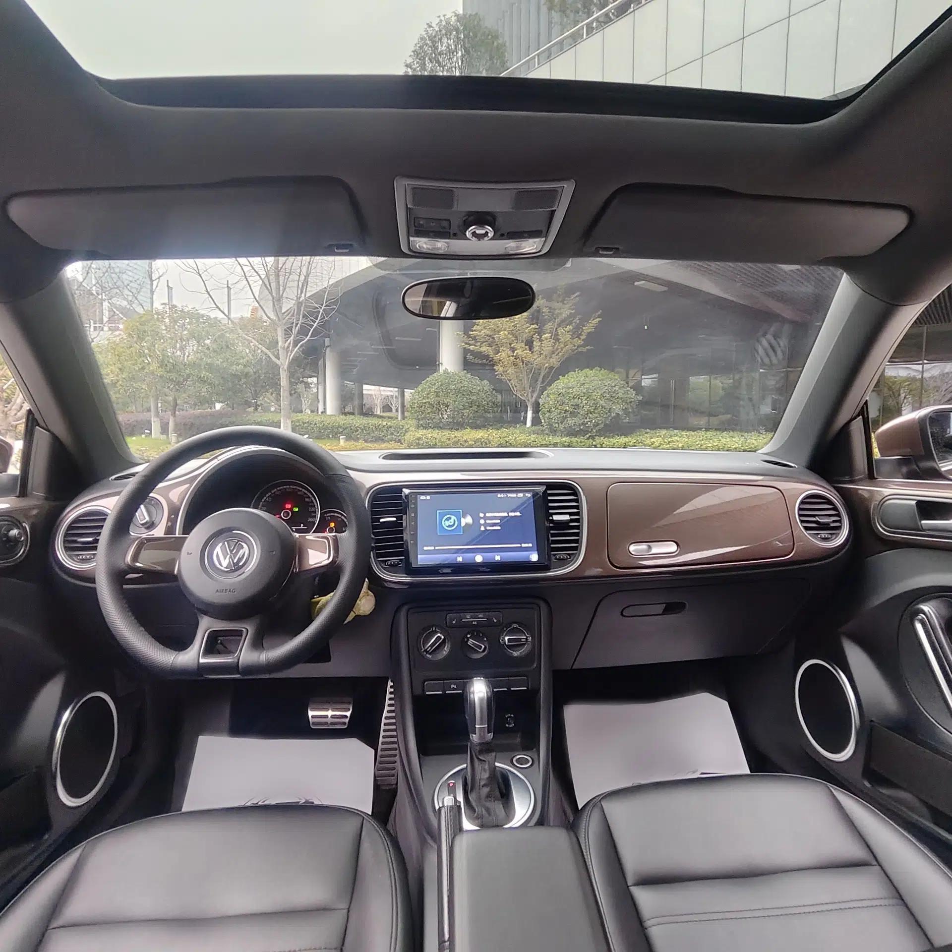 Volkswagen Beetle 2015 180TSI model — миниатюра 21