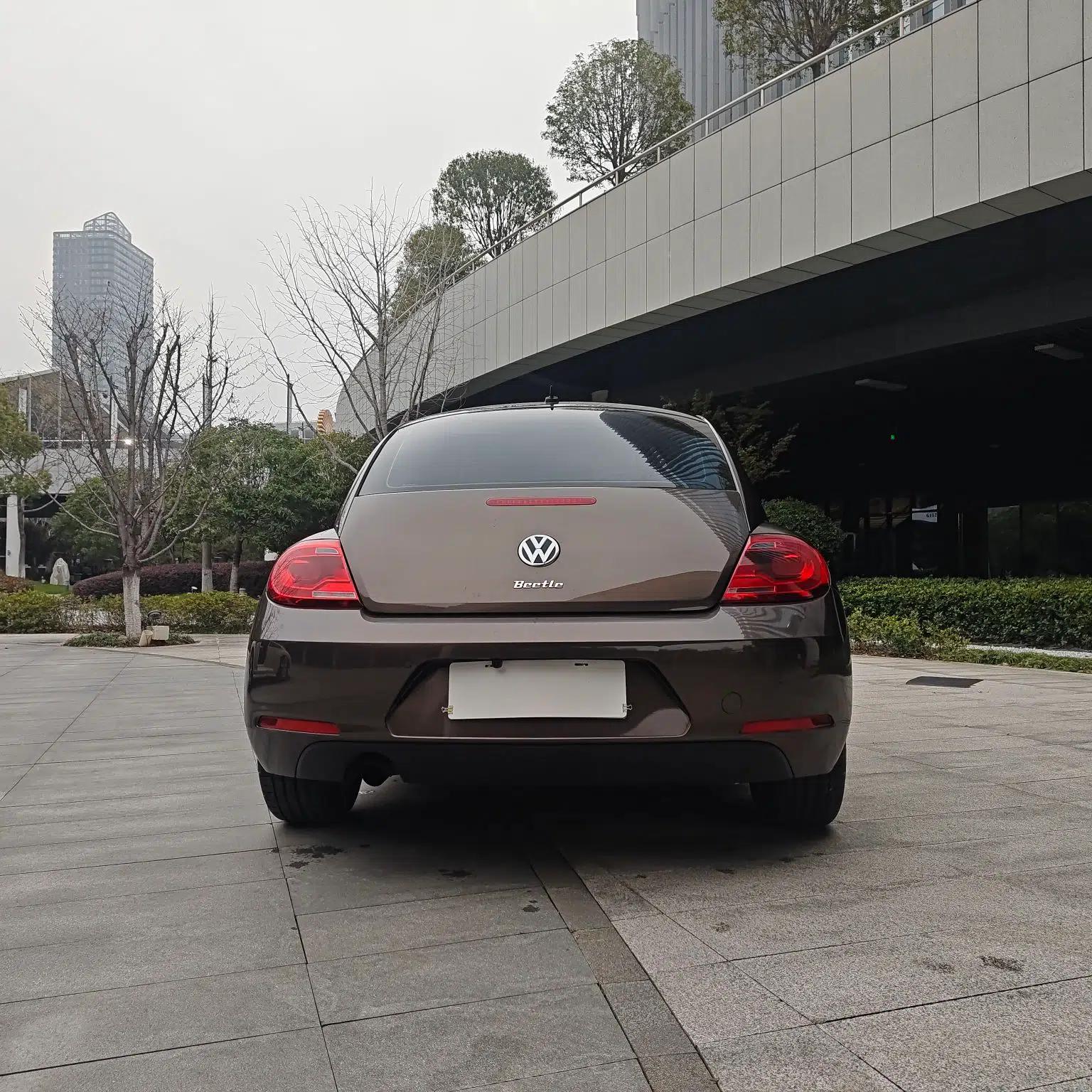 Volkswagen Beetle 2015 180TSI model — миниатюра 6