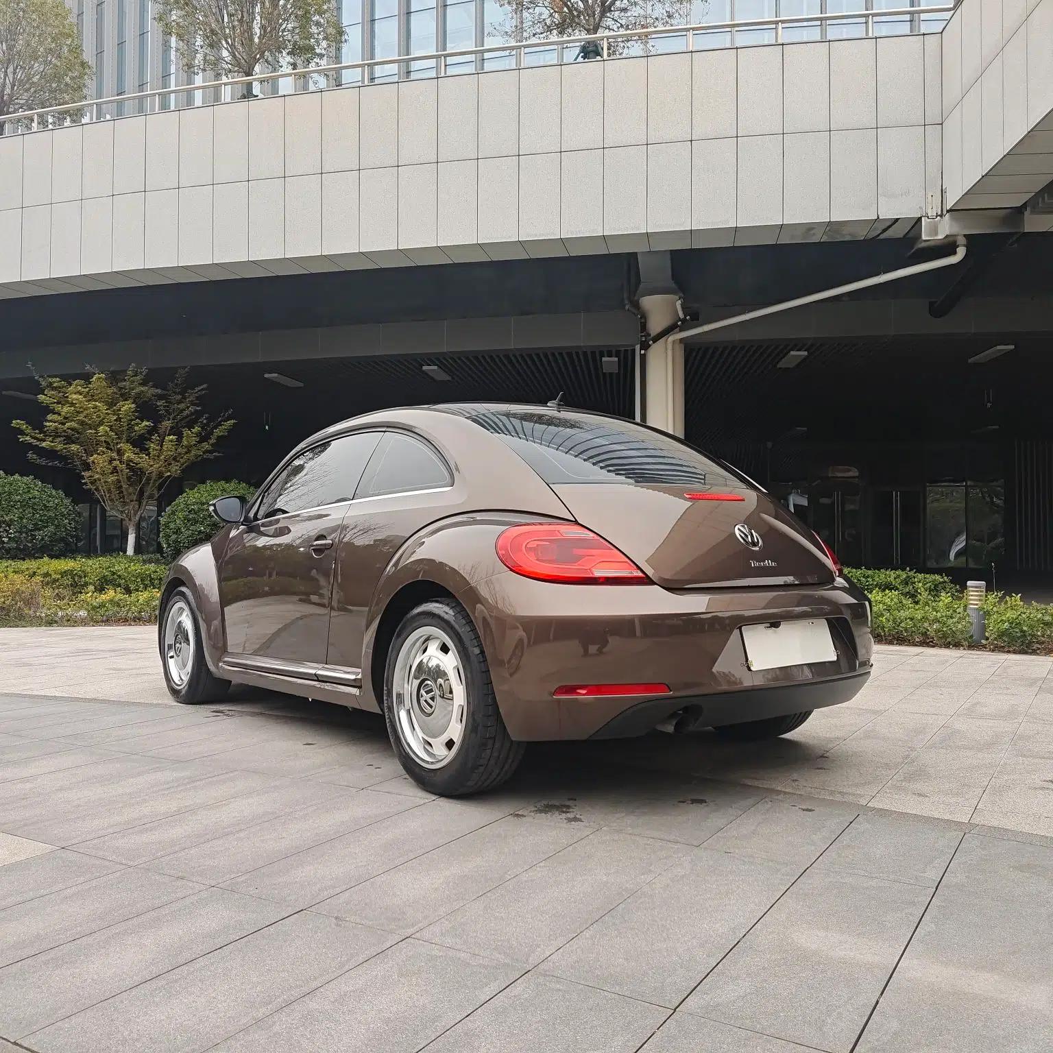 Volkswagen Beetle 2015 180TSI model — миниатюра 8