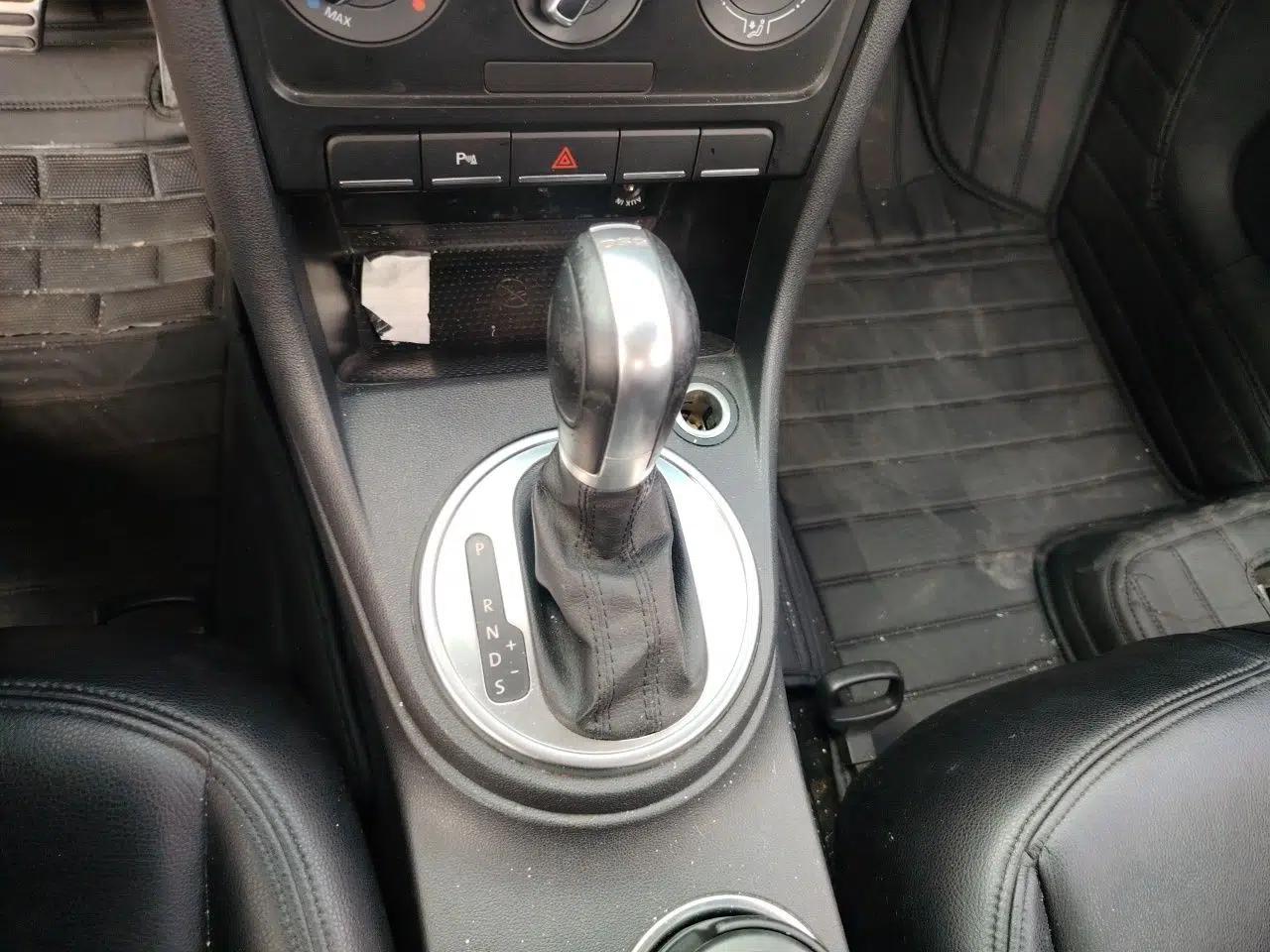 Volkswagen Beetle 2014 1.2TSI Comfort Model — миниатюра 14