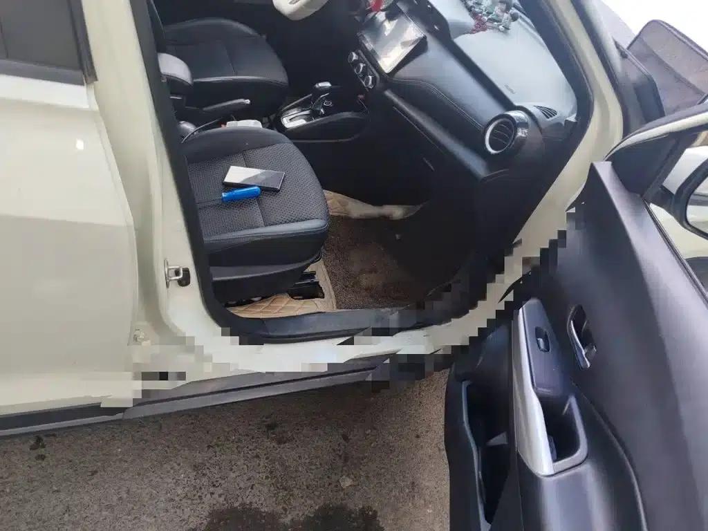 Nissan Kicks 2017 1.5L CVT Smart Edition — миниатюра 20