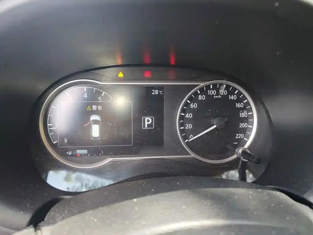 Nissan Kicks 2017 1.5L CVT Smart Edition — миниатюра 4