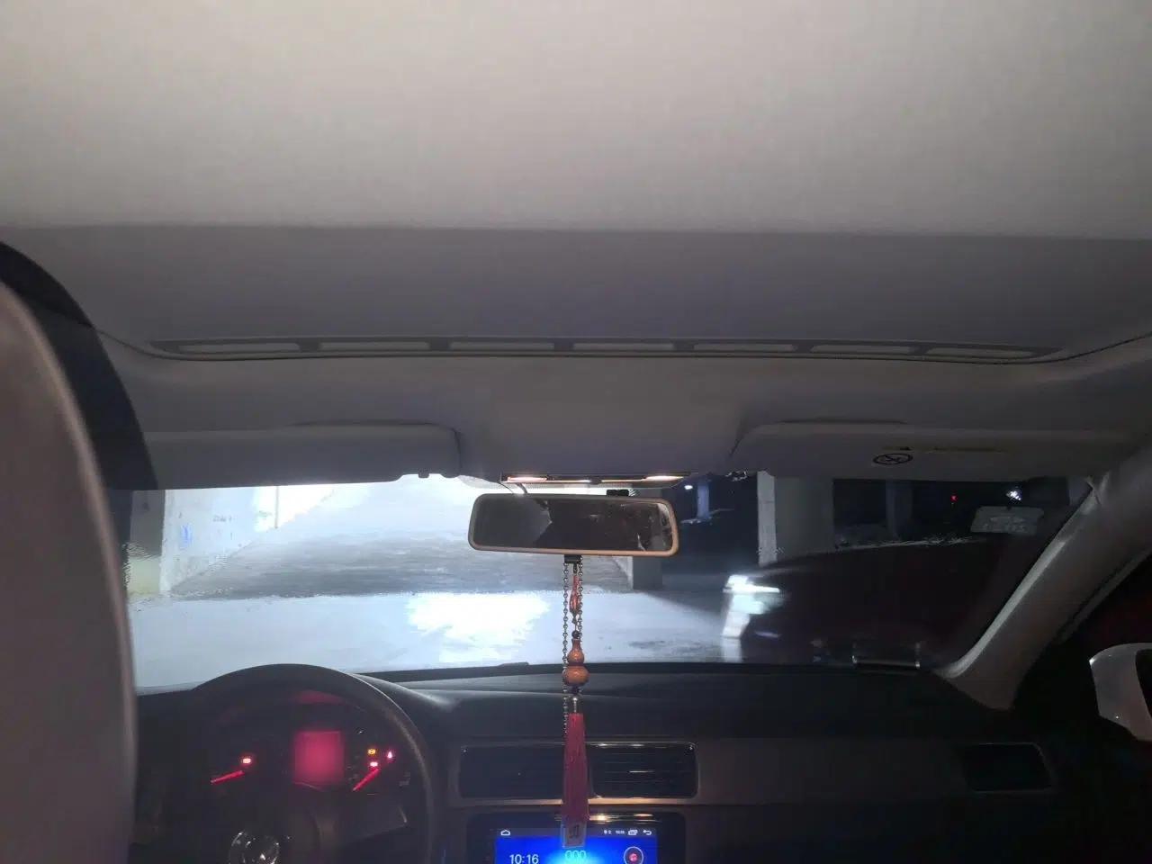 Volkswagen Santana 2015 1.4L Manual Comfort Edition — миниатюра 18