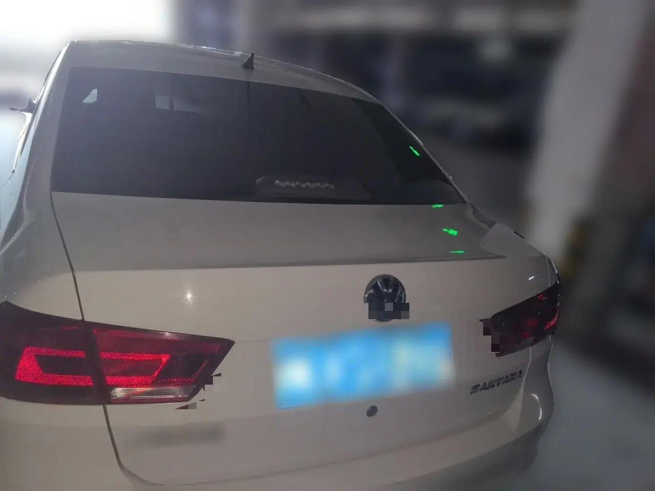 Volkswagen Santana 2015 1.4L Manual Comfort Edition — миниатюра 5