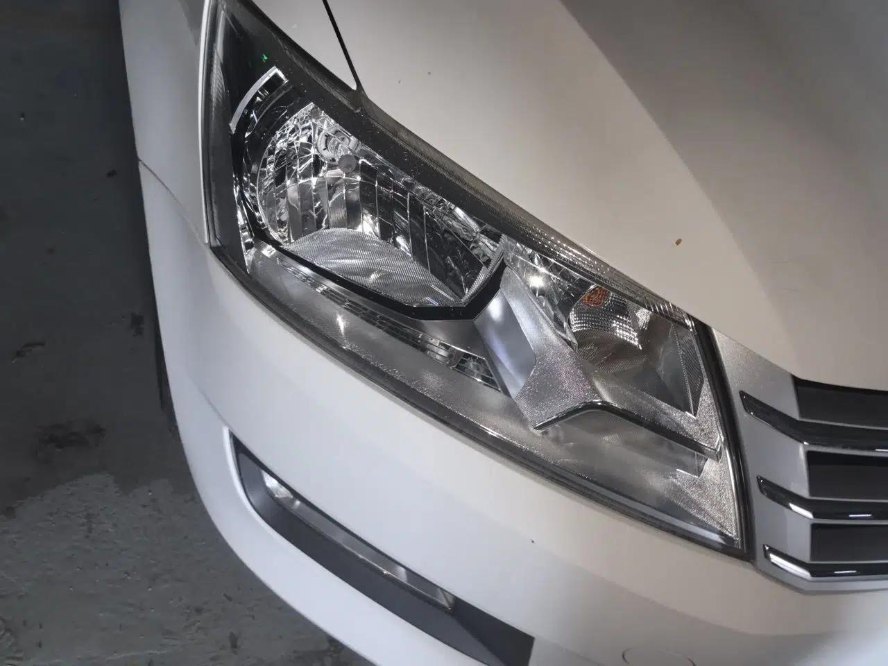 Volkswagen Santana 2015 1.4L Manual Comfort Edition — миниатюра 7