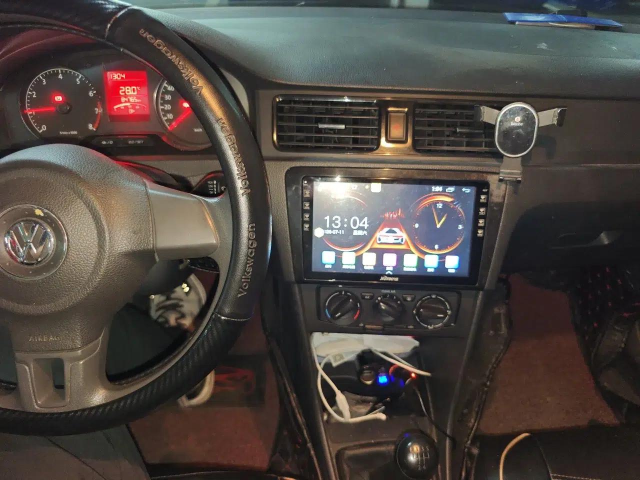 Volkswagen Santana 2015 1.4L Manual Fashion Edition — миниатюра 13