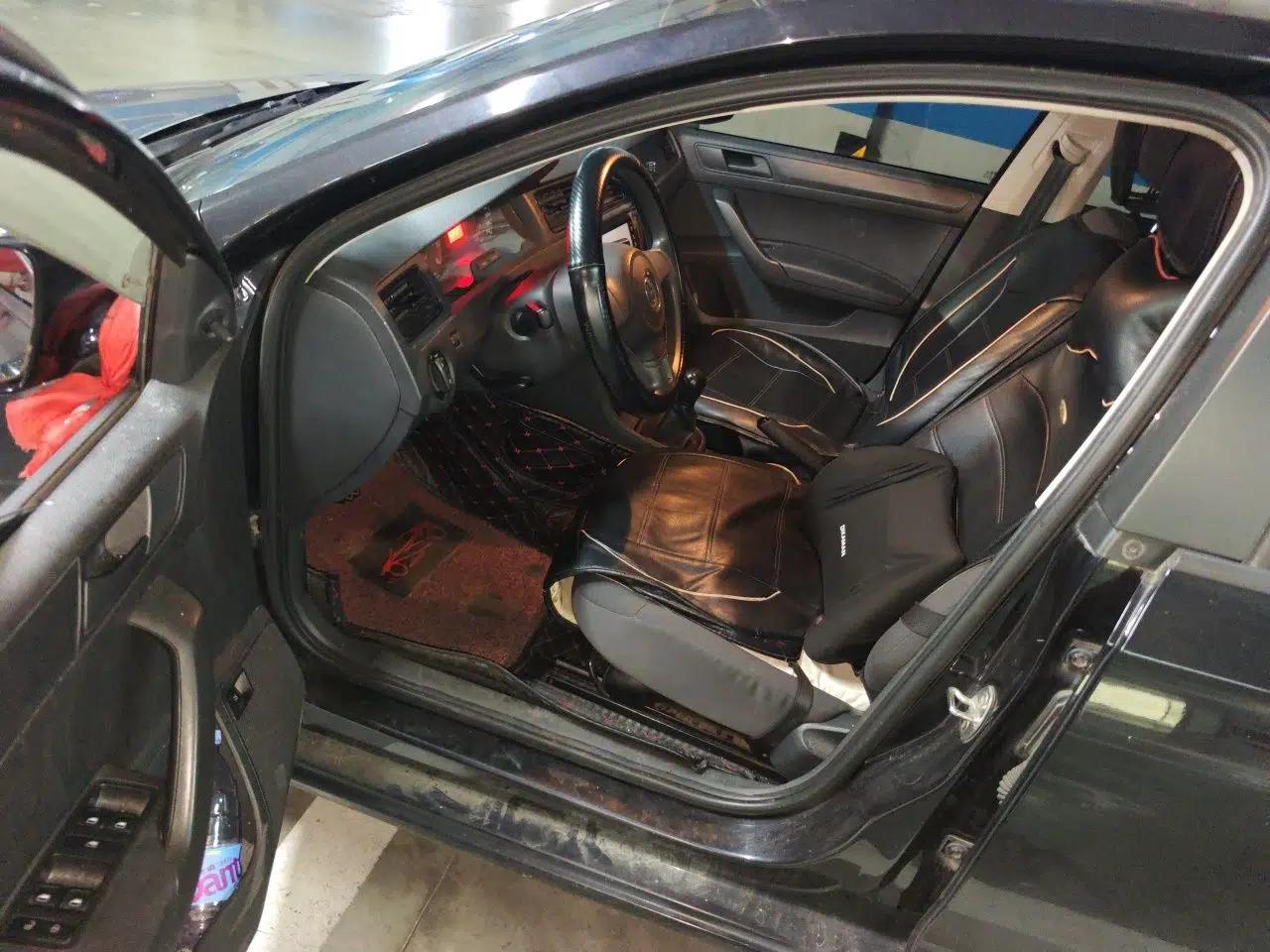 Volkswagen Santana 2015 1.4L Manual Fashion Edition — миниатюра 16