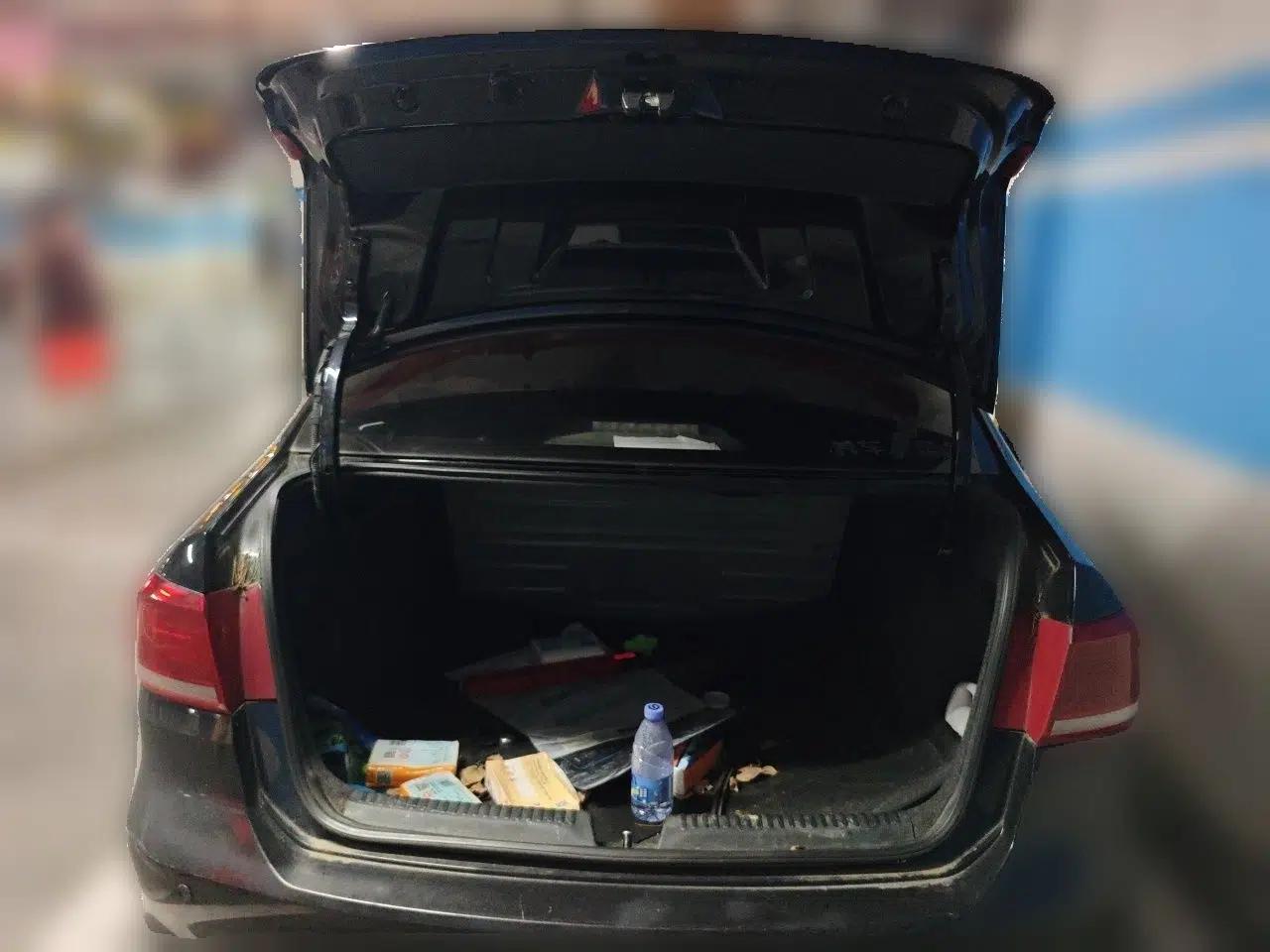 Volkswagen Santana 2015 1.4L Manual Fashion Edition — миниатюра 19
