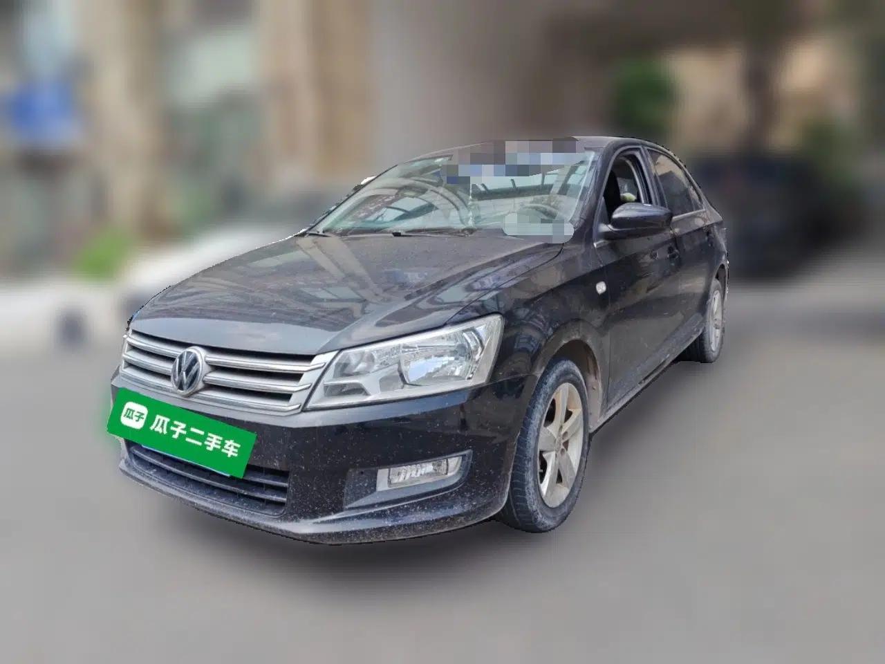 Volkswagen Santana 2015 1.4L Manual Comfort Edition — миниатюра 1