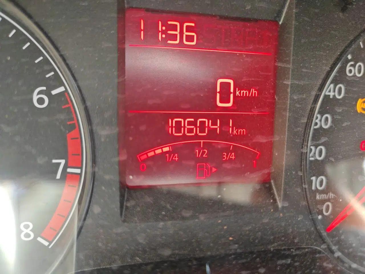 Volkswagen Santana 2015 1.4L Manual Comfort Edition — миниатюра 12