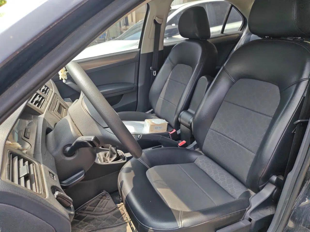 Volkswagen Santana 2015 1.4L Manual Comfort Edition — миниатюра 15