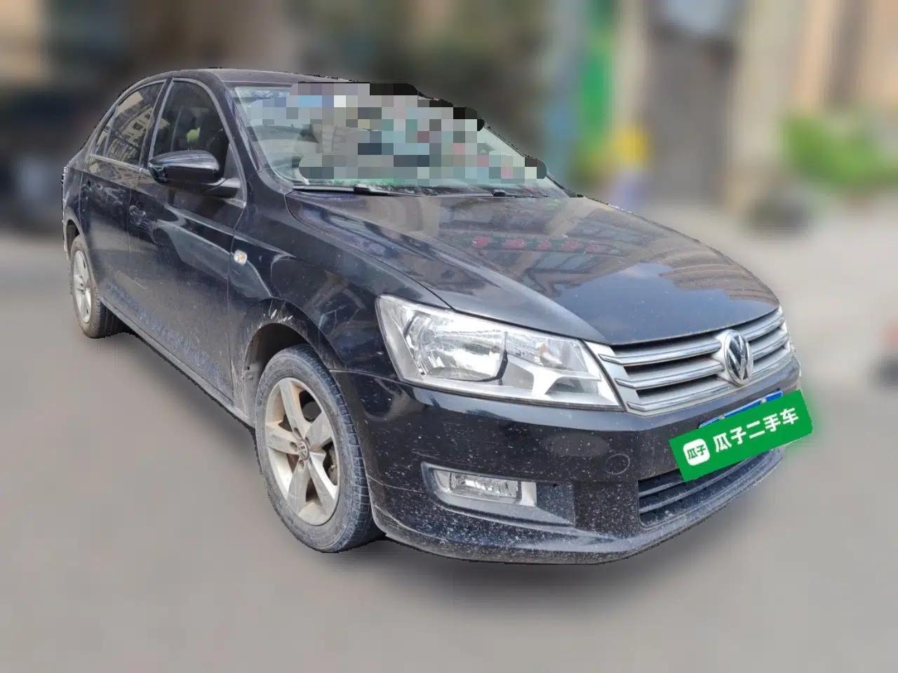 Volkswagen Santana 2015 1.4L Manual Comfort Edition — миниатюра 3
