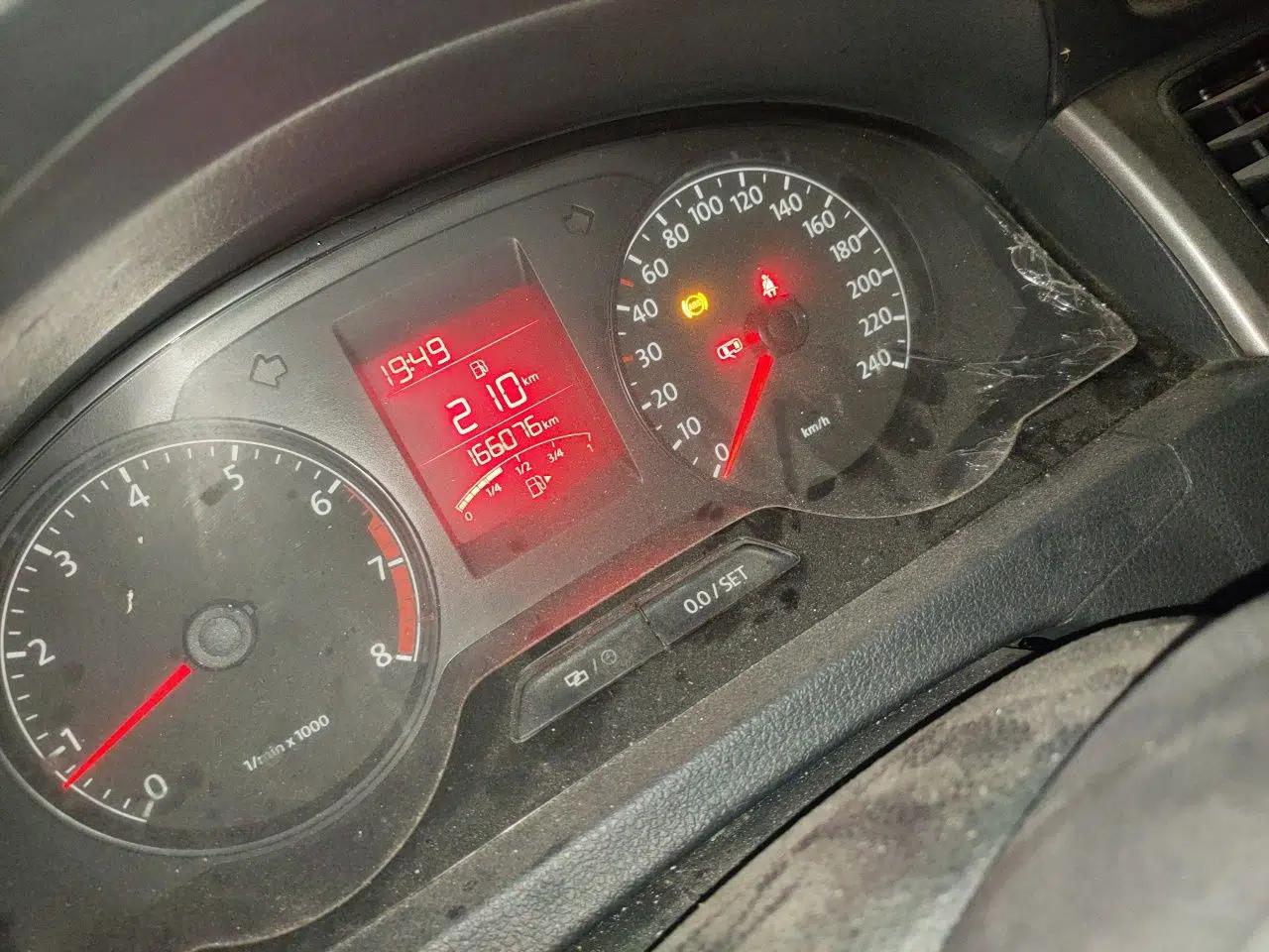 Volkswagen Santana 2015 1.6L Manual Comfort Edition — миниатюра 12