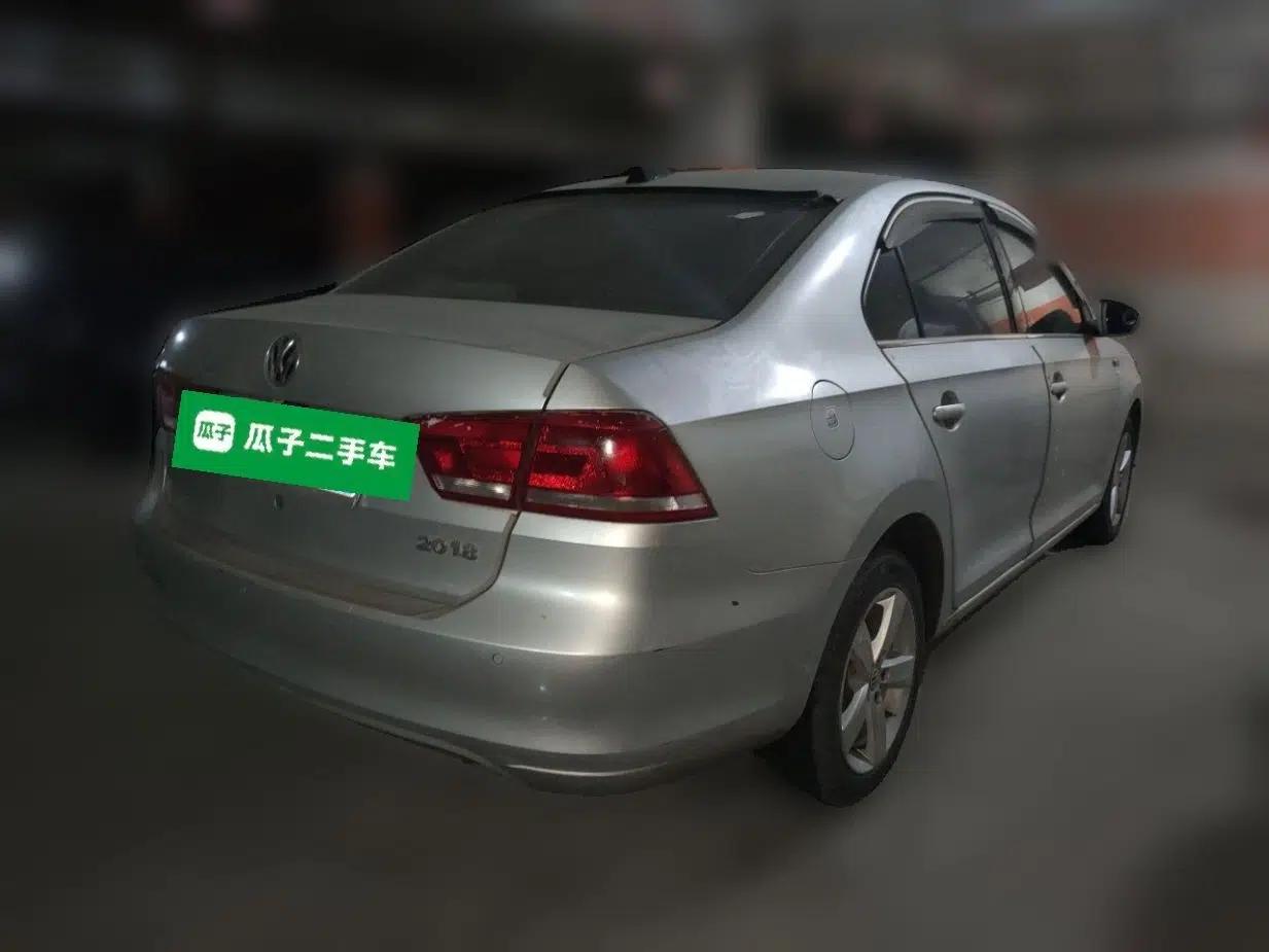Volkswagen Santana 2015 1.6L Manual Comfort Edition — миниатюра 6