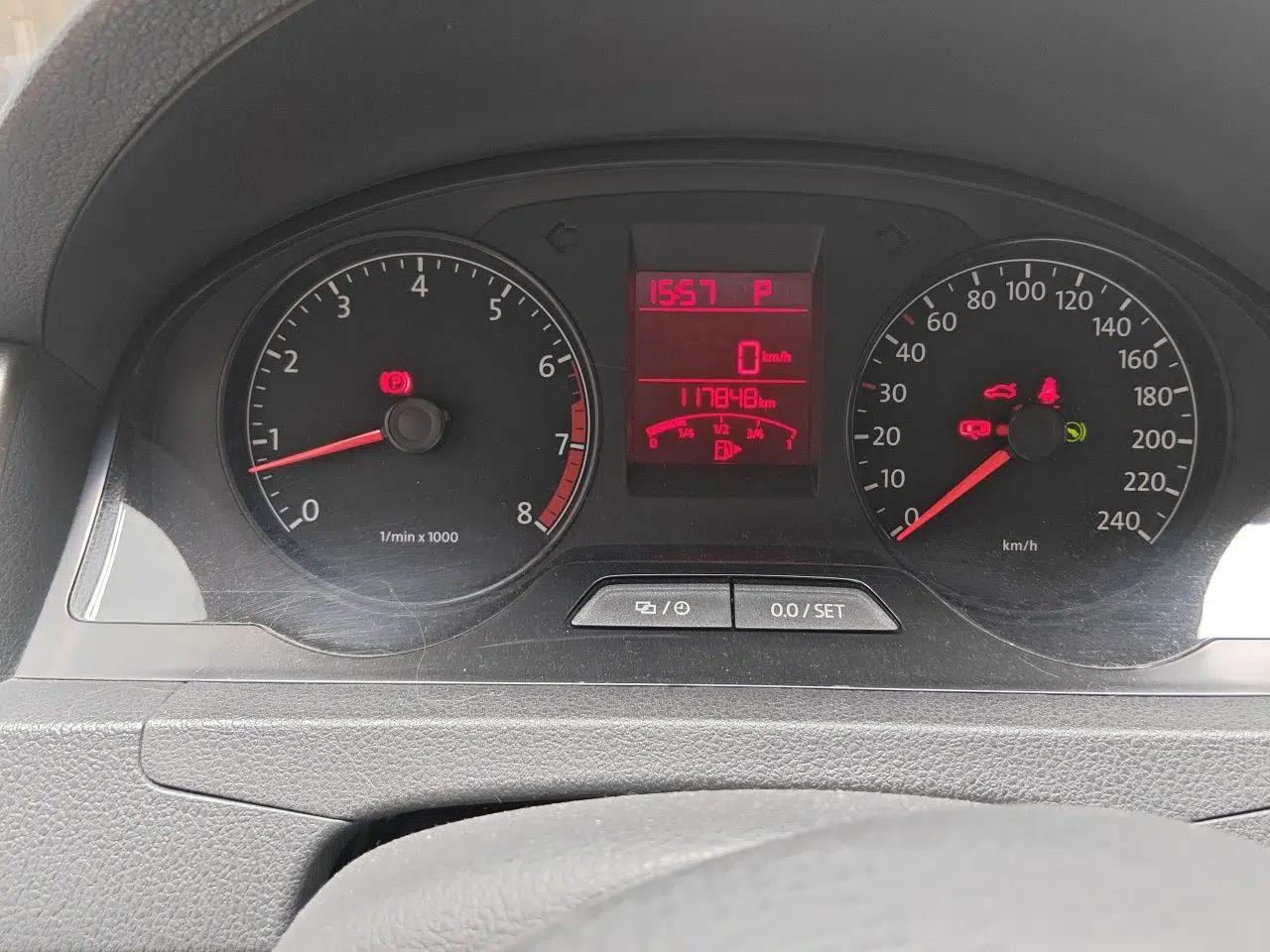 Volkswagen Santana 2013 1.6L Automatic Comfort Edition — миниатюра 12