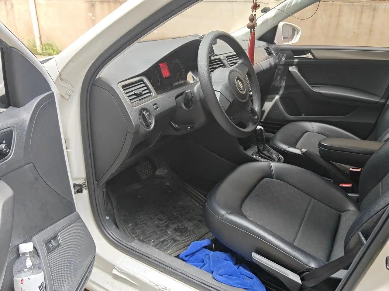 Volkswagen Santana 2013 1.6L Automatic Comfort Edition — миниатюра 16
