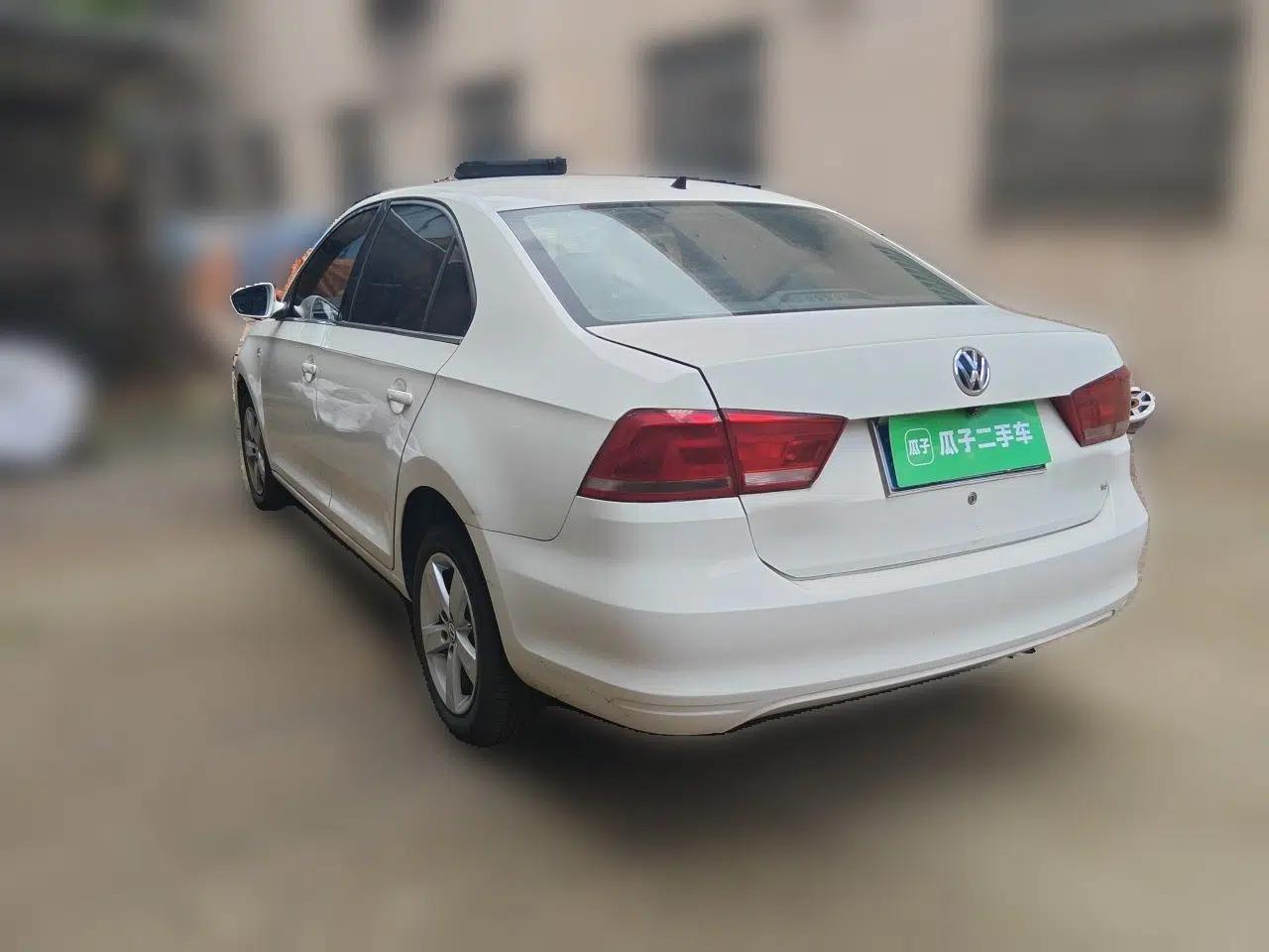 Volkswagen Santana 2013 1.6L Automatic Comfort Edition — миниатюра 4