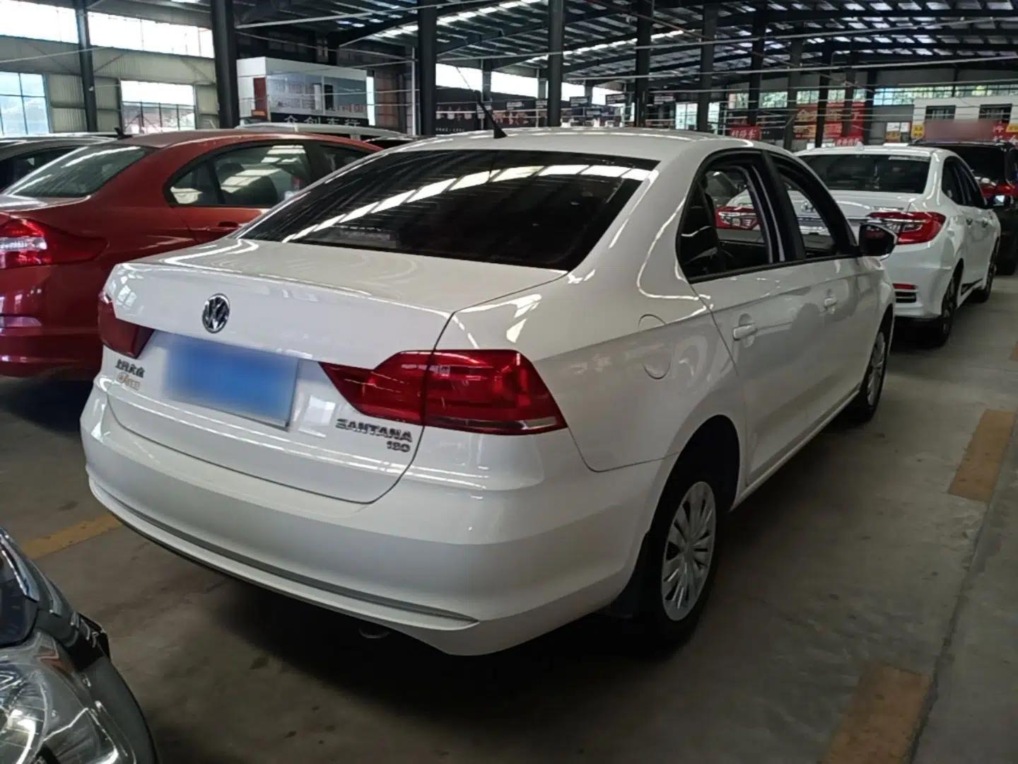 Volkswagen Santana 2016 1.6L Manual Fashion Edition — миниатюра 6