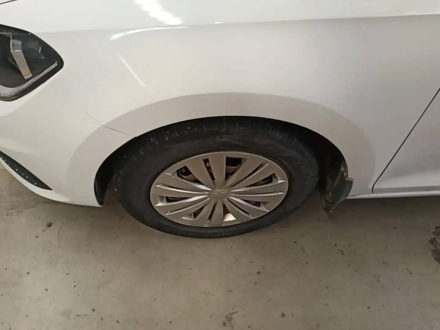 Volkswagen Santana 2016 1.6L Manual Fashion Edition — миниатюра 10