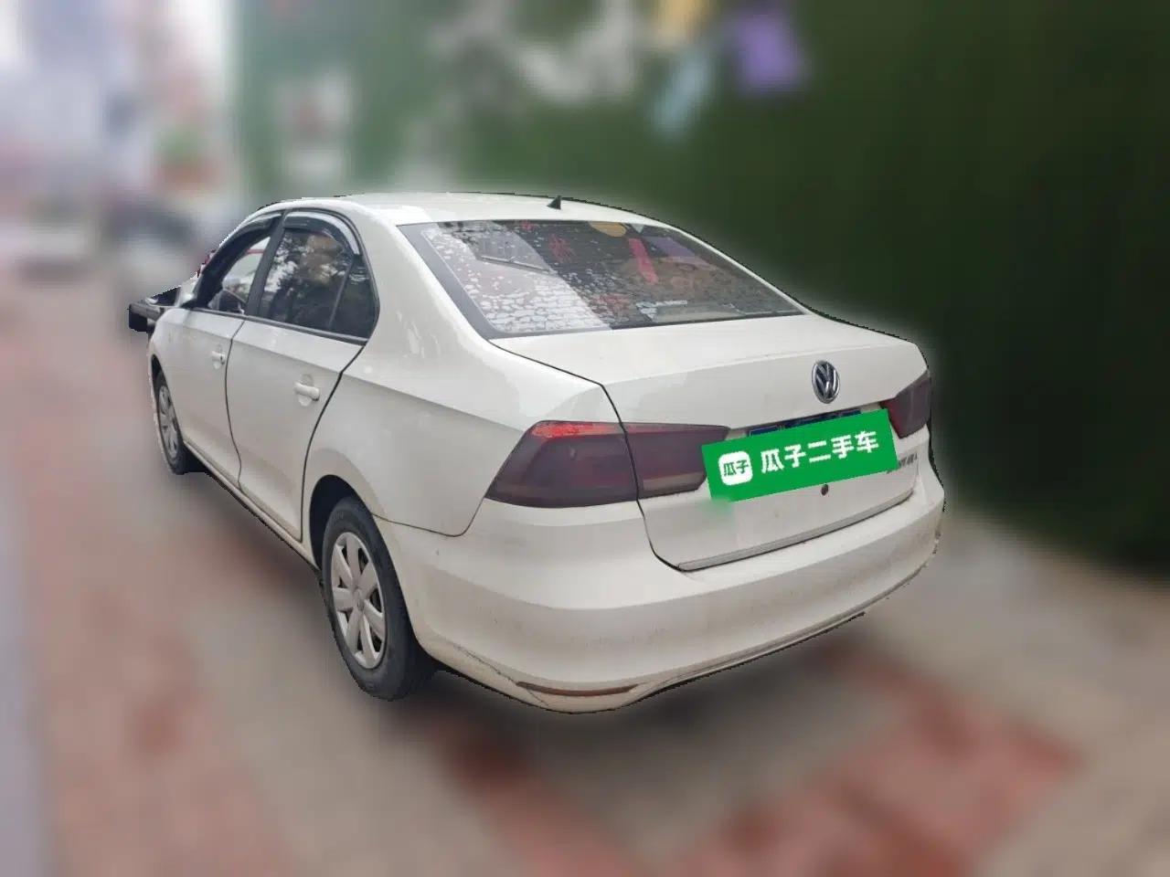 Volkswagen Santana 2015 1.4L Manual Fashion Edition — миниатюра 4