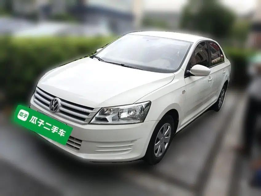 Volkswagen Santana 2015 1.4L Manual Fashion Edition — миниатюра 1