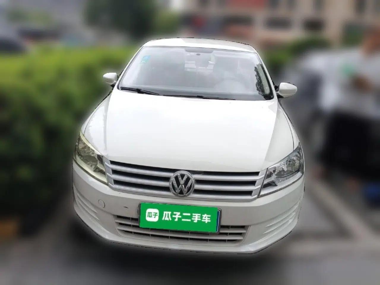 Volkswagen Santana 2015 1.4L Manual Fashion Edition — миниатюра 2