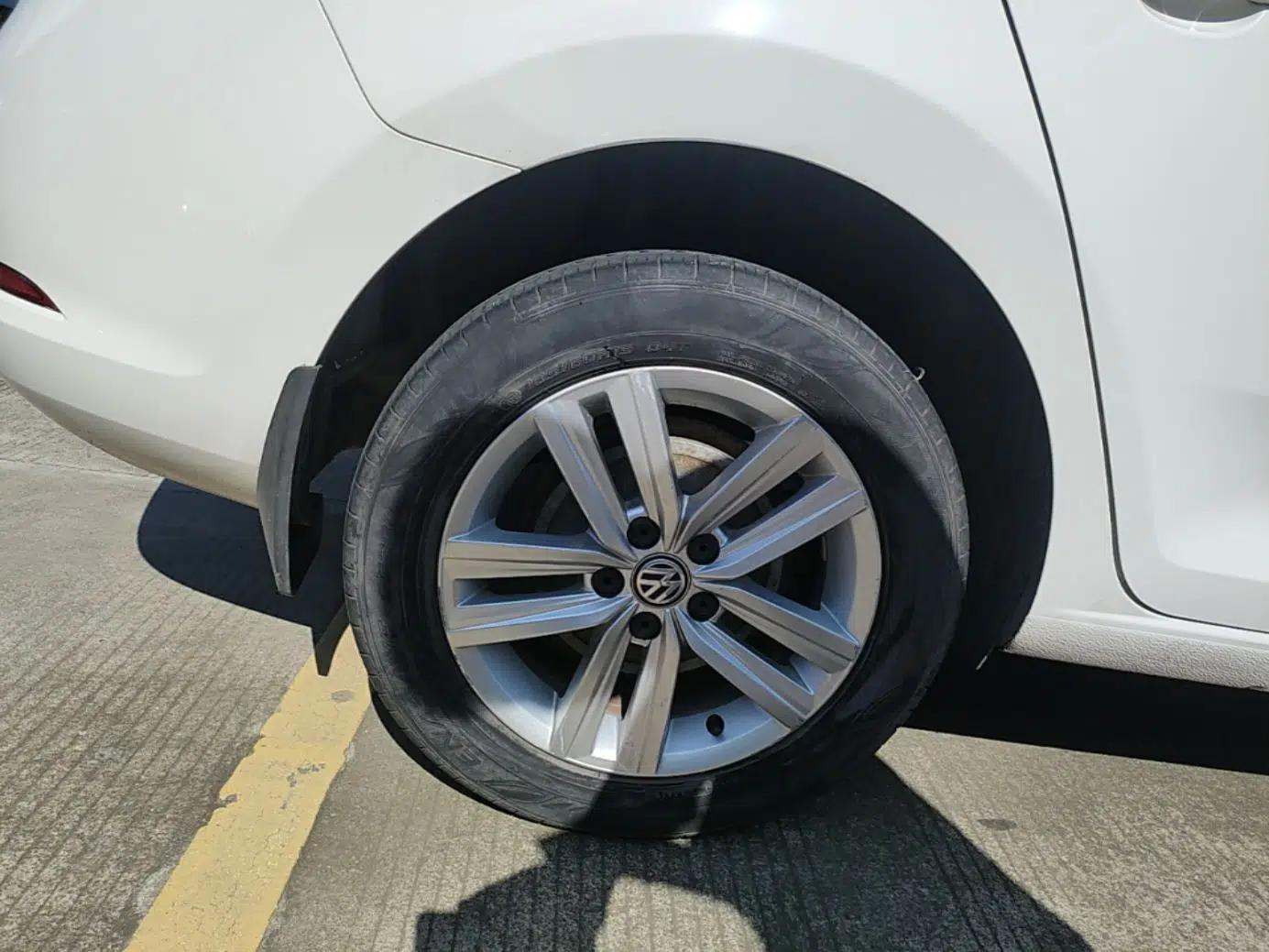 Volkswagen Santana 2019 Haona 1.5L Automatic Fashion Edition China VI Standard — миниатюра 11