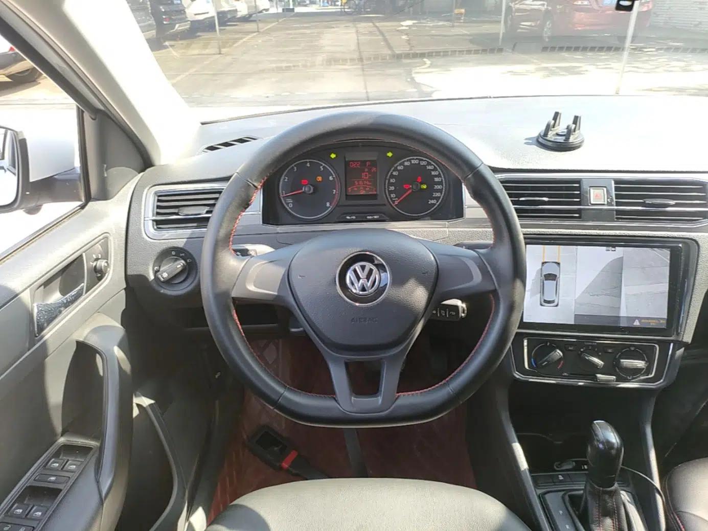 Volkswagen Santana 2019 Haona 1.5L Automatic Fashion Edition China VI Standard — миниатюра 13