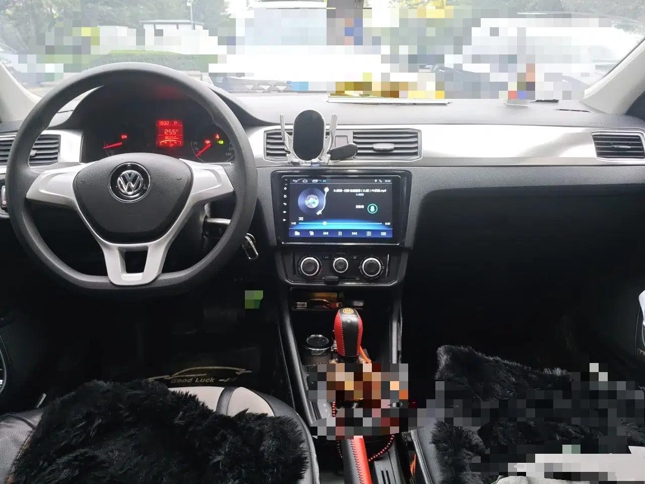 Volkswagen Santana 2018 1.5L Automatic Fashion Edition — миниатюра 9