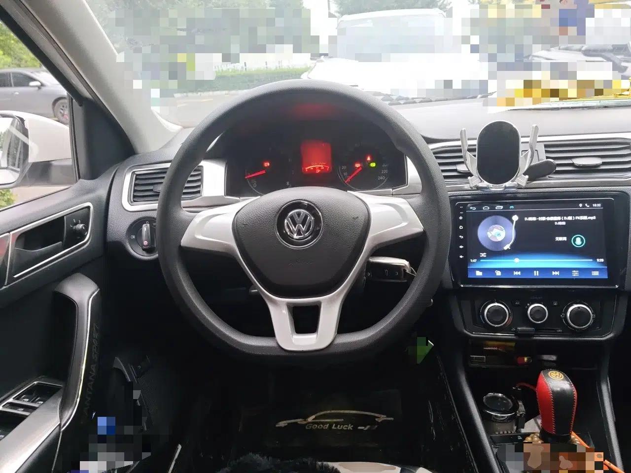 Volkswagen Santana 2018 1.5L Automatic Fashion Edition — миниатюра 10